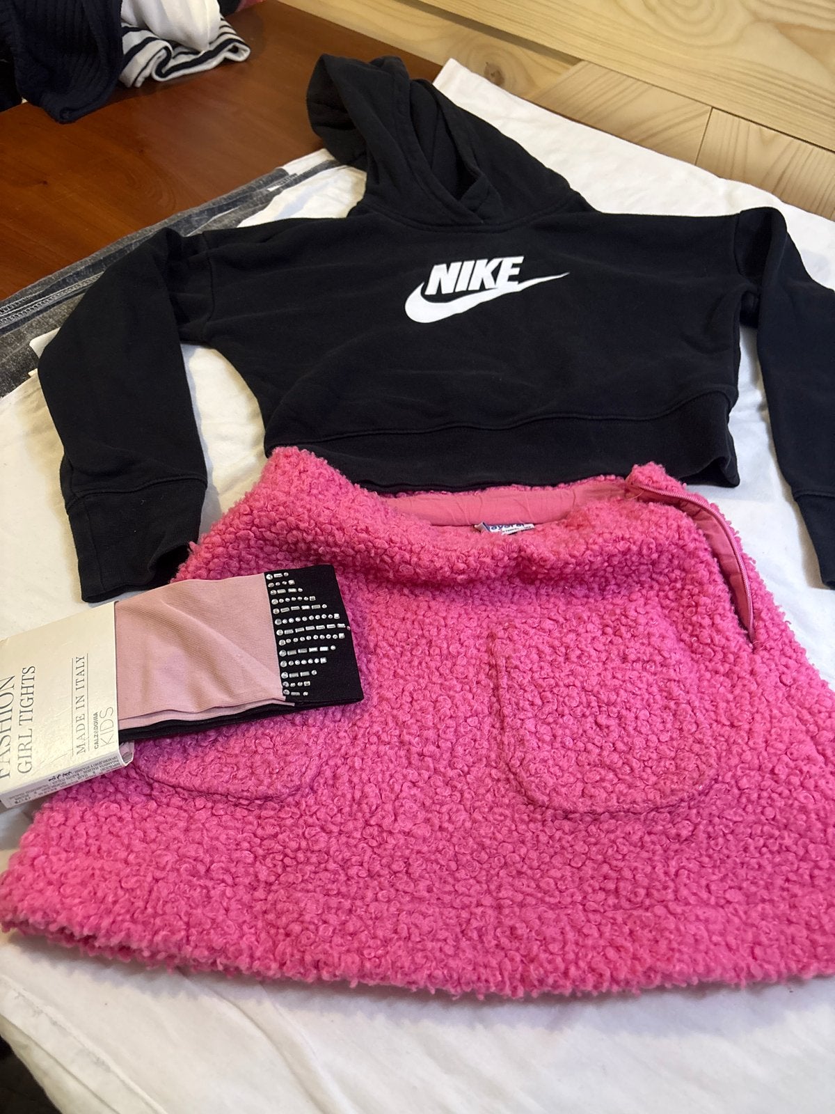 Nike hoodie, roze teddy rok en panty set, Kinderen en Baby's, Ophalen of Verzenden, Zo goed als nieuw, Maat 128