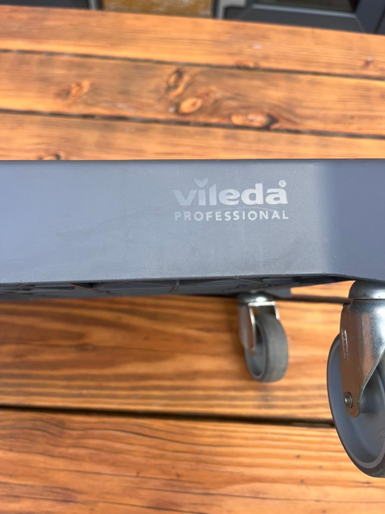 Vileda Ultraspeed onderstel met wielen, Ophalen