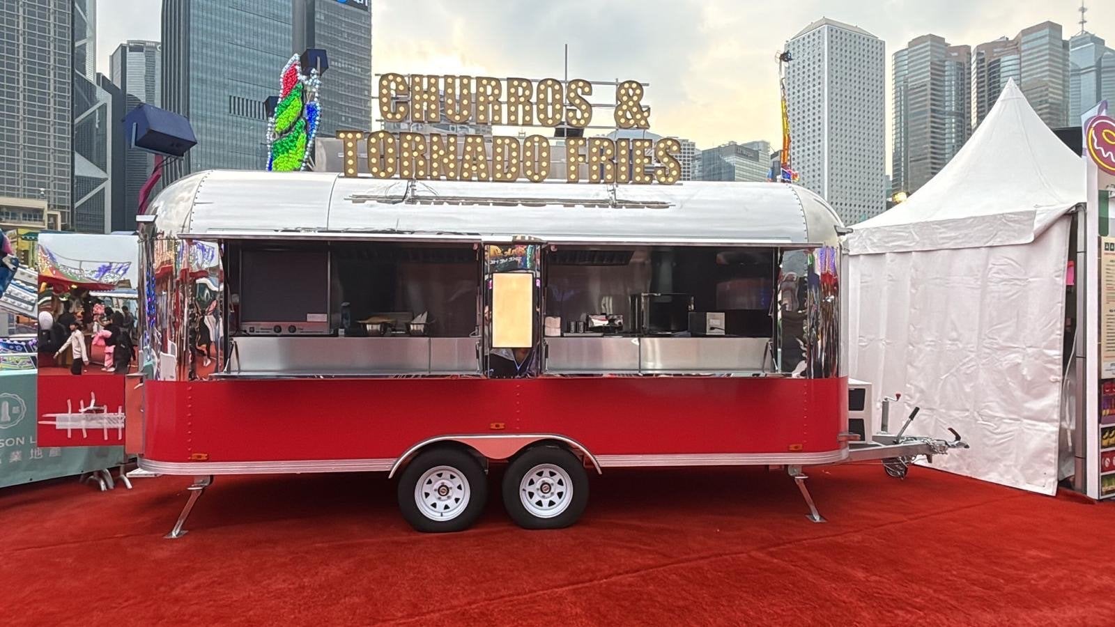 Luxe Airstream Foodtruck - Churros, Friet, Corn Dogs, Ophalen of Verzenden