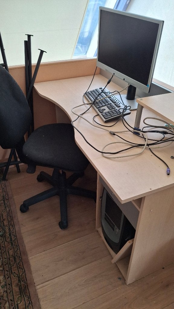Bureaustoel + bureau, Ophalen, Gebruikt, Zwart, Bureaustoel