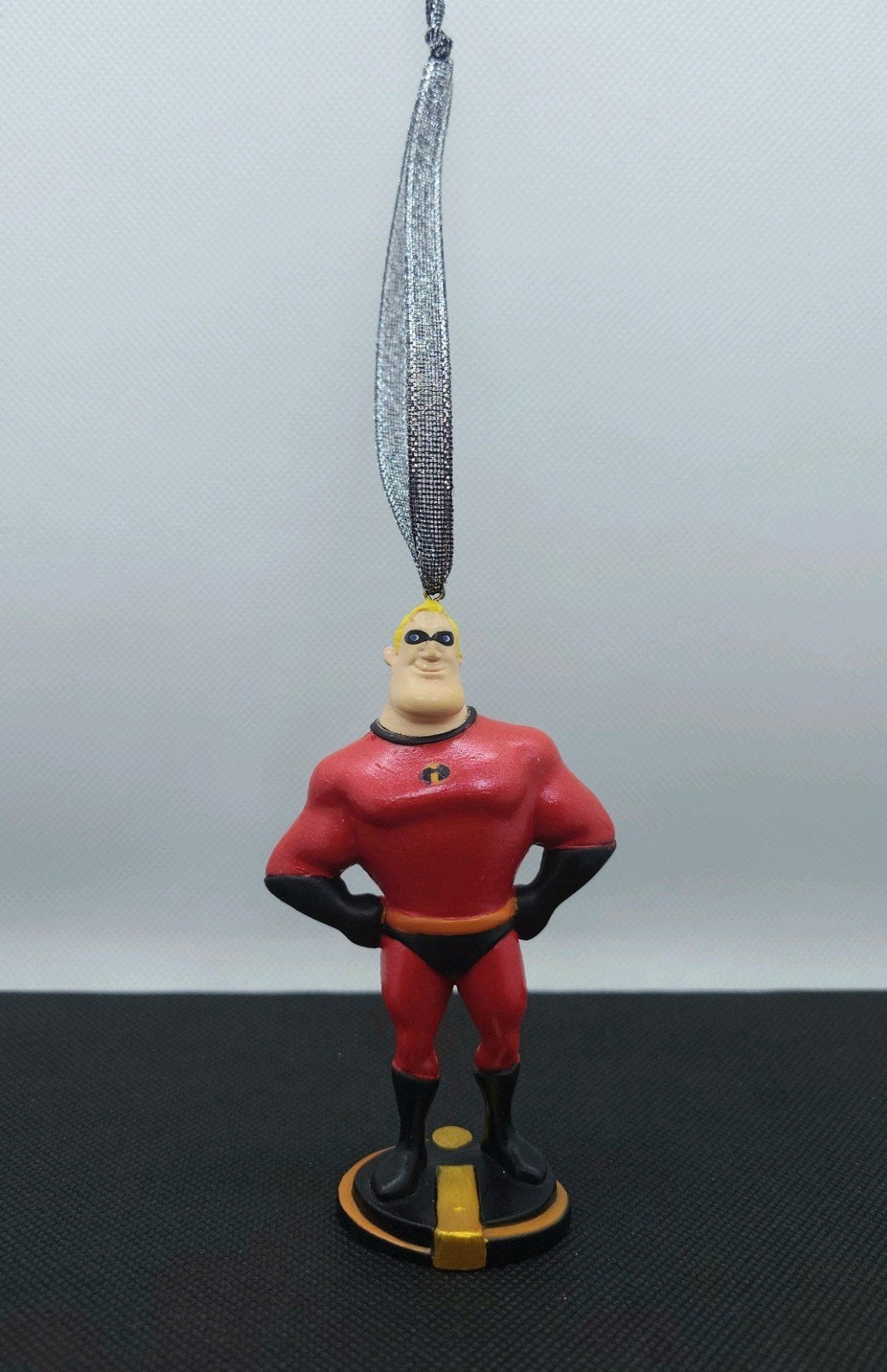 Disney Mr. Incredible kerst ornament hanger kerstbal, Ophalen of Verzenden, Zo goed als nieuw