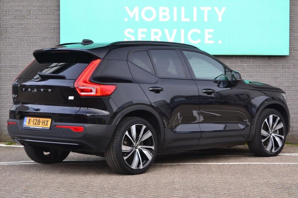 Volvo XC40 Recharge P8 AWD R-Design SOH92% LED Trekhaak Crui, Gebruikt, Zwart, Vierwielaandrijving, 408 pk