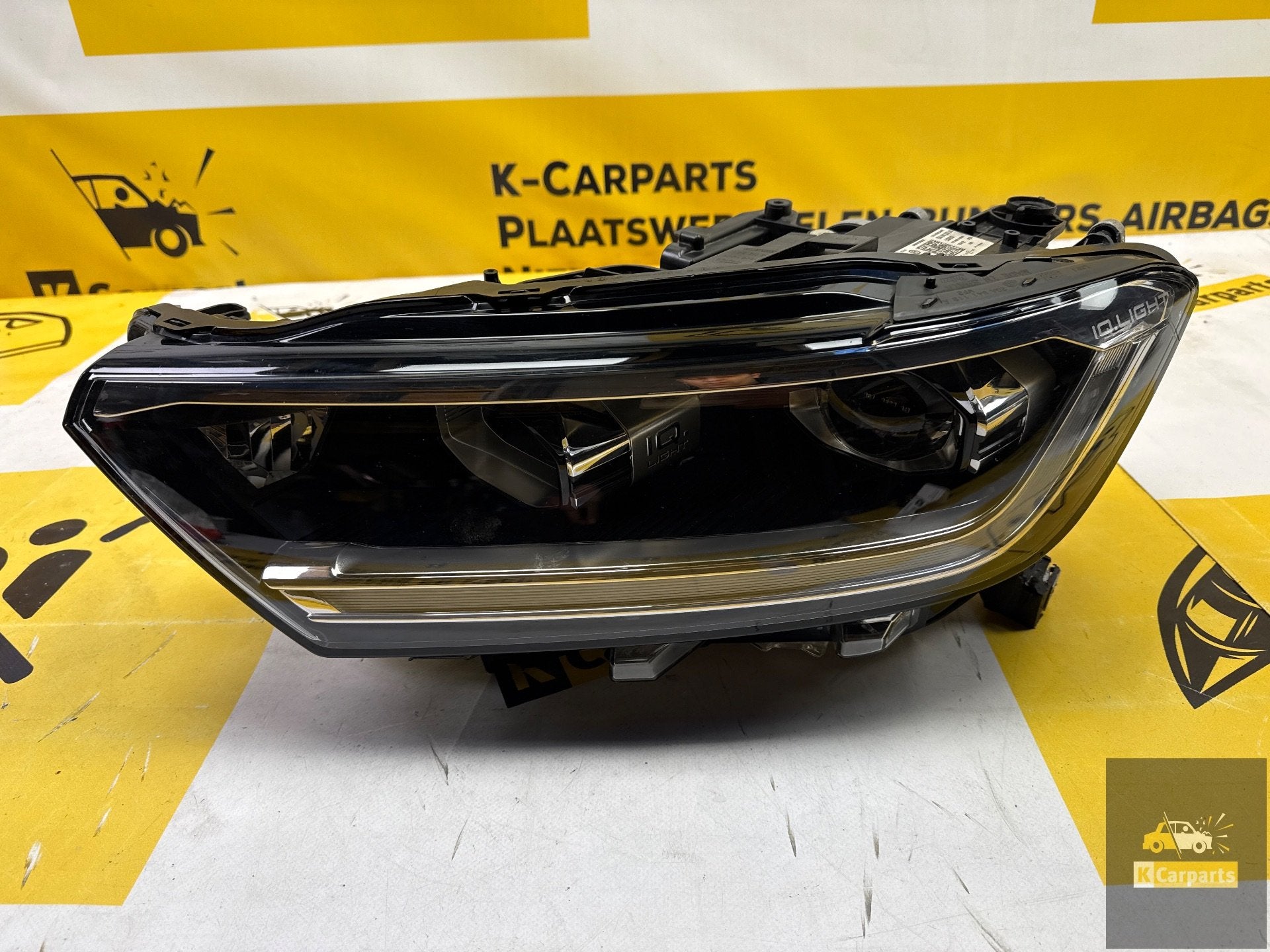 VW T -ROC Facelift Koplamp Links IQ light Full Led 2GA941035, Gebruikt, Volkswagen, Volkswagen AG, Berliner Ring 2
38440  Wolfsburg, DE