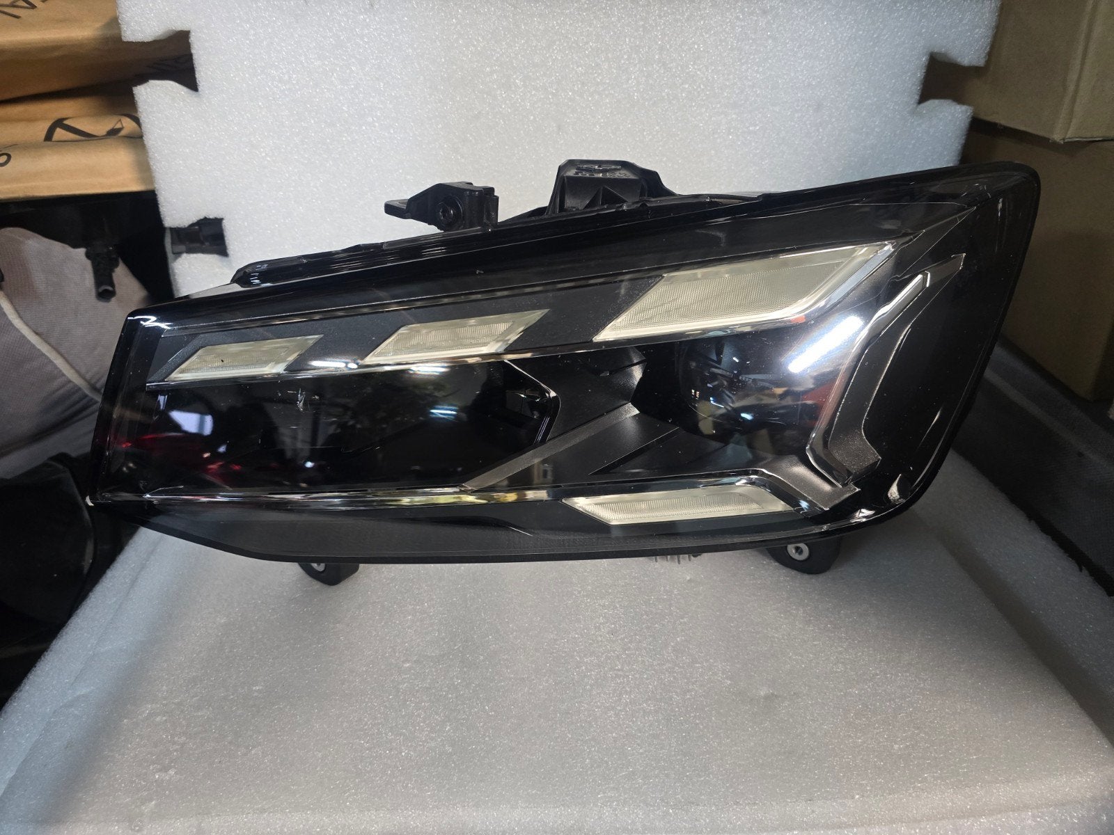 Koplamp Matrix Led links Audi Q2 81A facelift bj 2020-heden, Audi, Gebruikt, Excellence, Ingolstadt