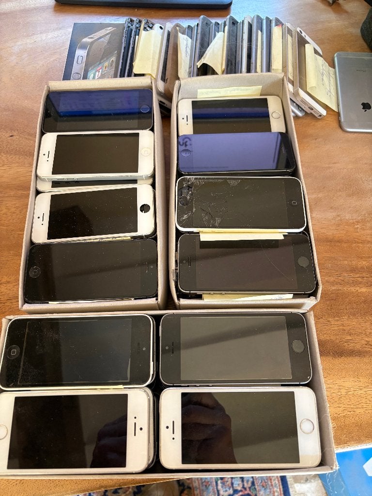 100 iphones voor creatief project, Telecommunicatie, Mobiele telefoons | Apple iPhone, Zwart, Ophalen of Verzenden, 8 GB, Met simlock