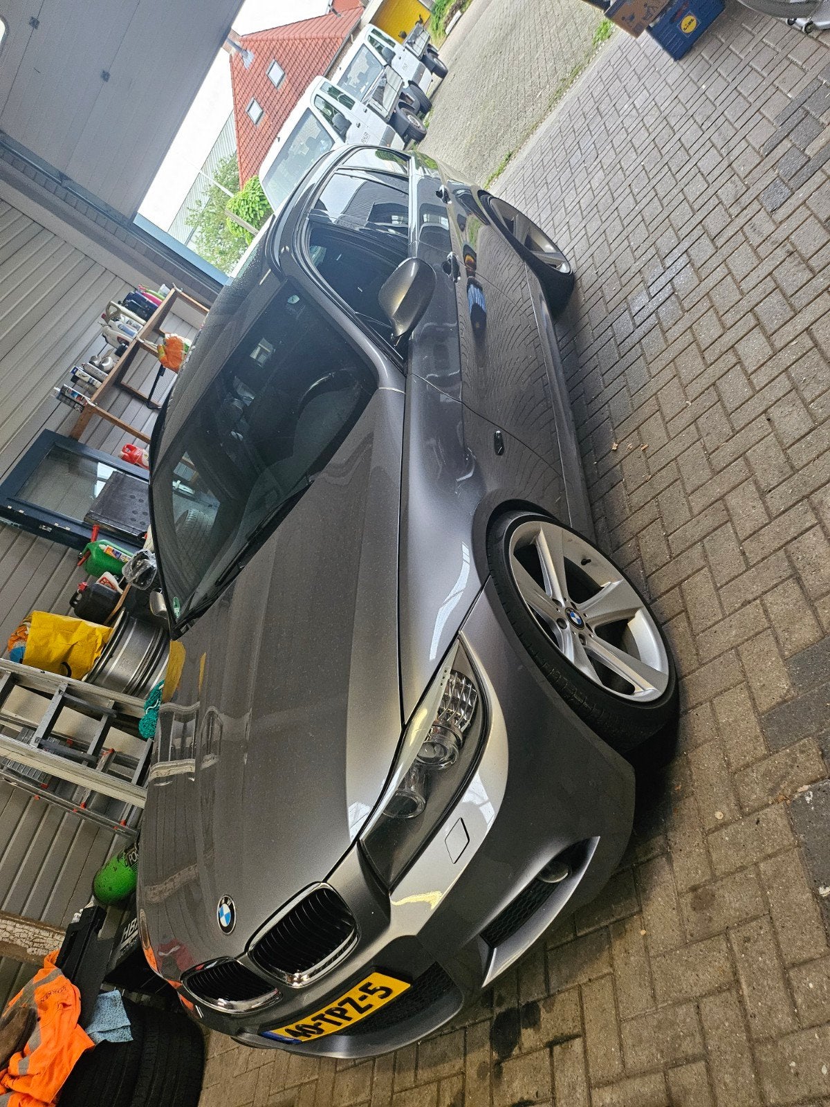 BMW 3-Serie 2.0 I 318 Touring 2012 Grijs, Auto's, 4 cilinders, Alcantara, Origineel Nederlands, Handgeschakeld