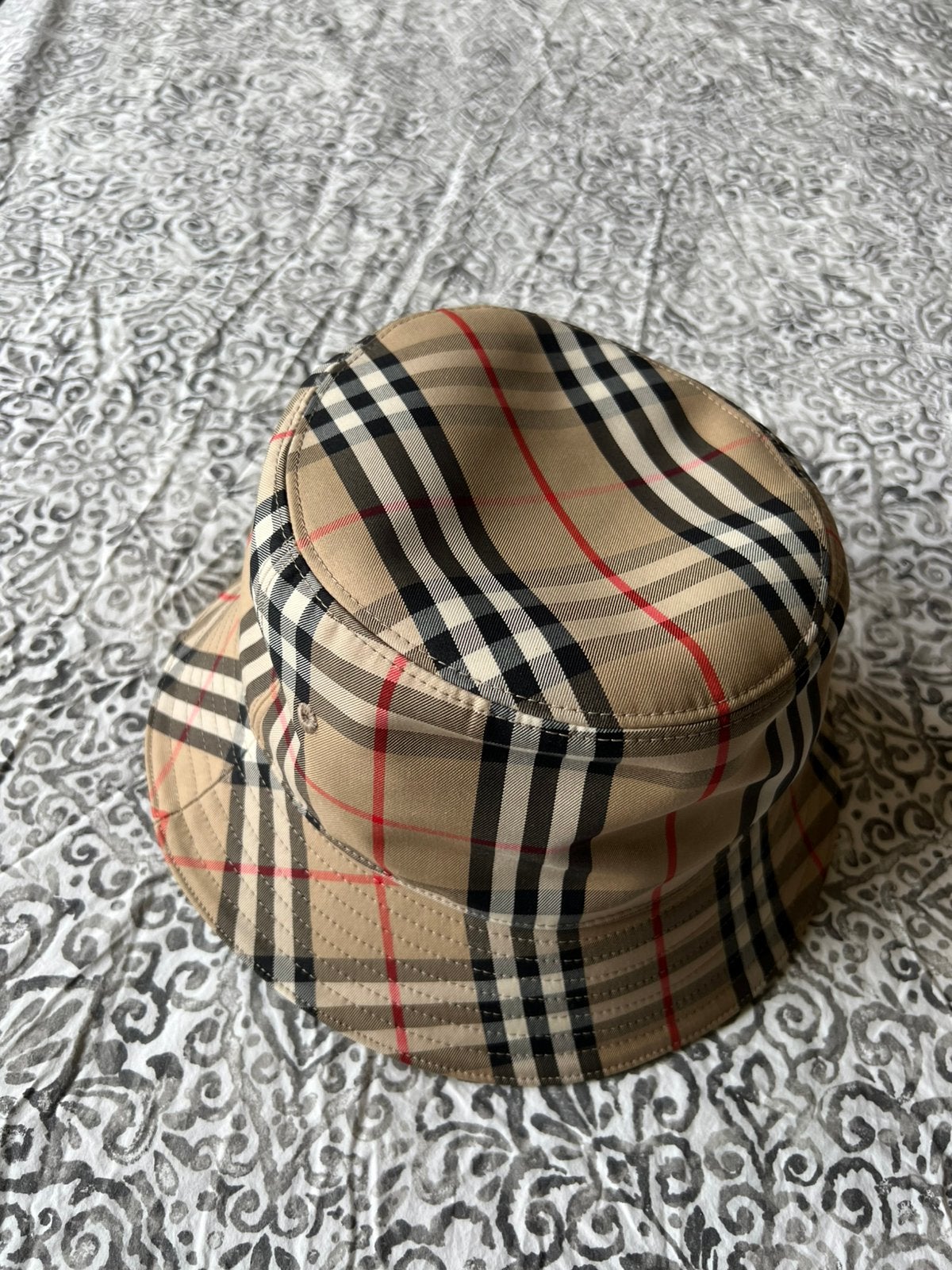 Burberry Checked Bucket Hat UNISEX– Beige – Size XL, Ophalen of Verzenden, Nieuw, One size fits all, Hoed