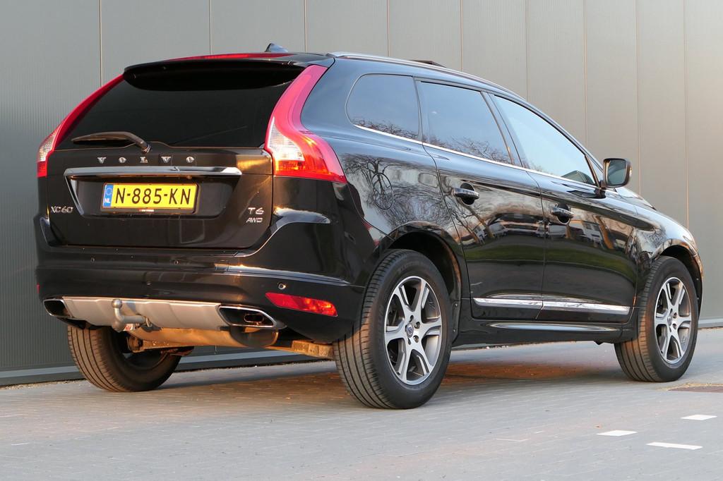 Volvo XC60 3.0 T6 R-Design Pano Leder Stoelverwarming Navi, Auto's, Volvo, Automaat, Gebruikt, Bi-Xenon koplampen, Zwart
