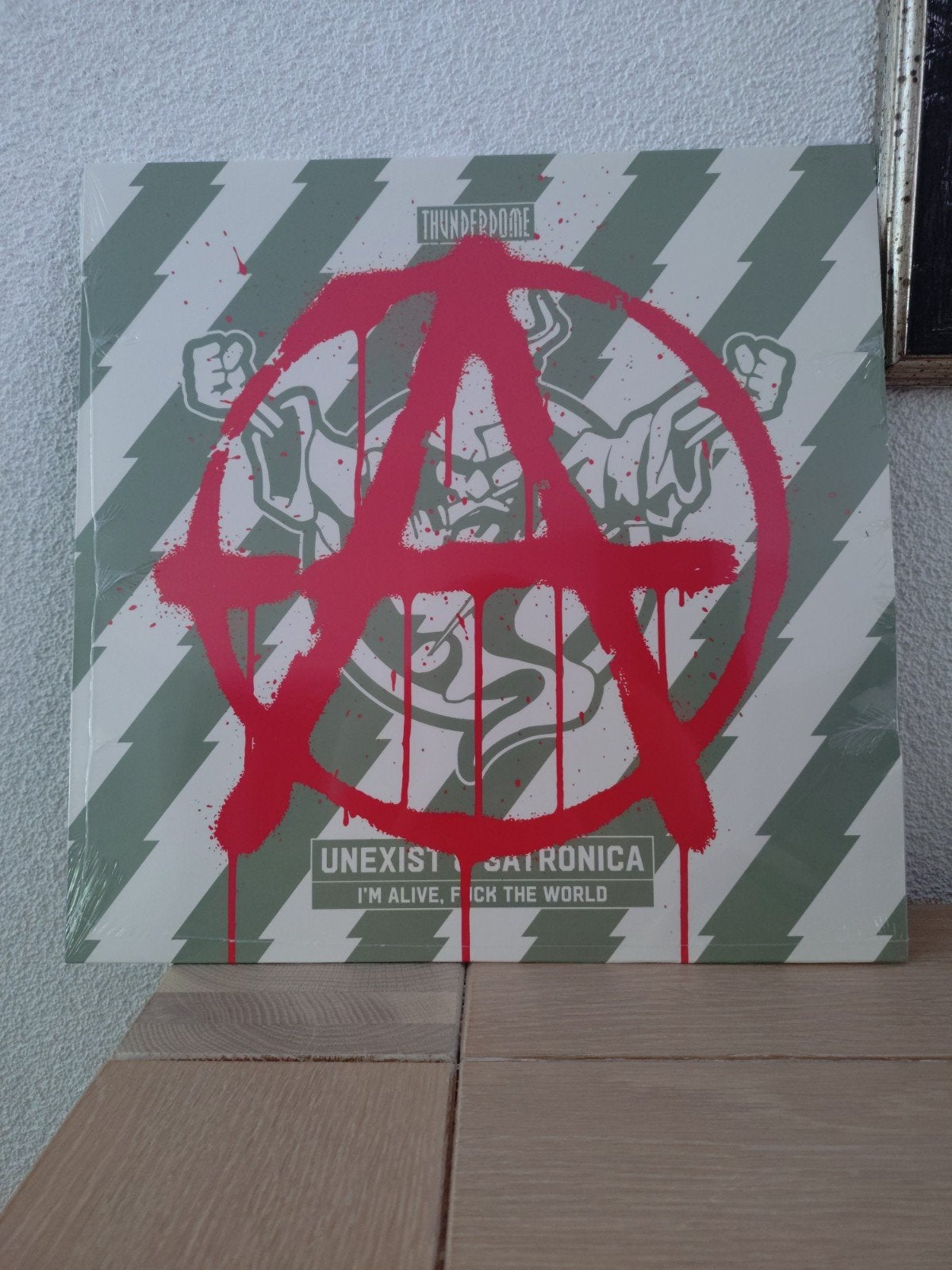Unexist & Satronica Thunderdome vinyl. Sold out!, Ophalen of Verzenden