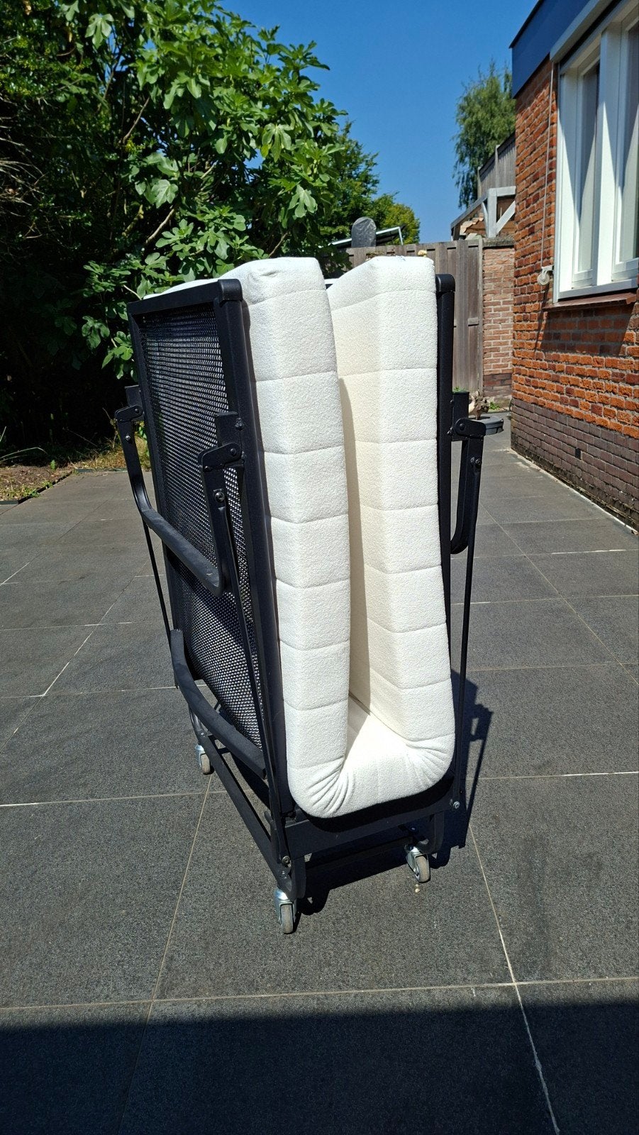 Opvouwbaar logeerbed met spiraalbodem en matras en hoes, Huis en Inrichting, Ophalen, Verstelbaar, Eenpersoons, Zwart