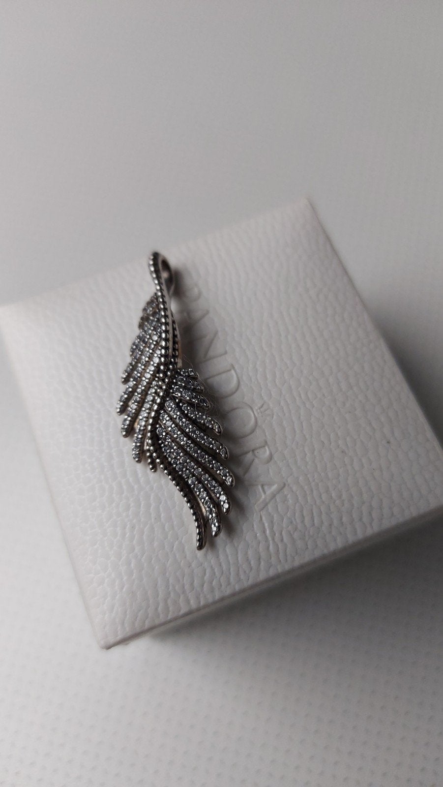 Originele Pandora zilveren ketting hanger veer zirkonia's, Pandora, Ophalen of Verzenden, Zo goed als nieuw, Zilver
