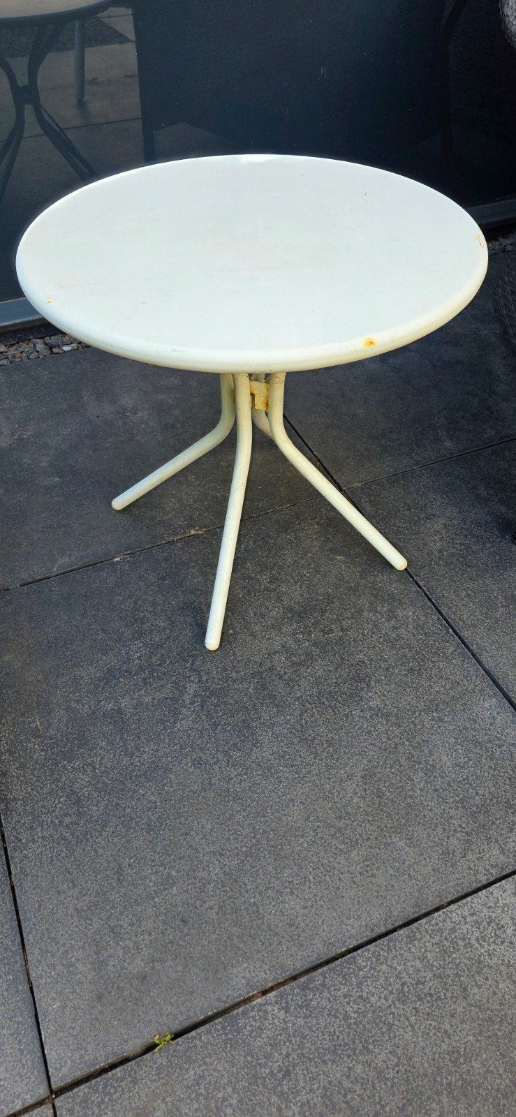 Klein wit metalen tuintafeltje, Ophalen, Gebruikt, Rond, Metaal