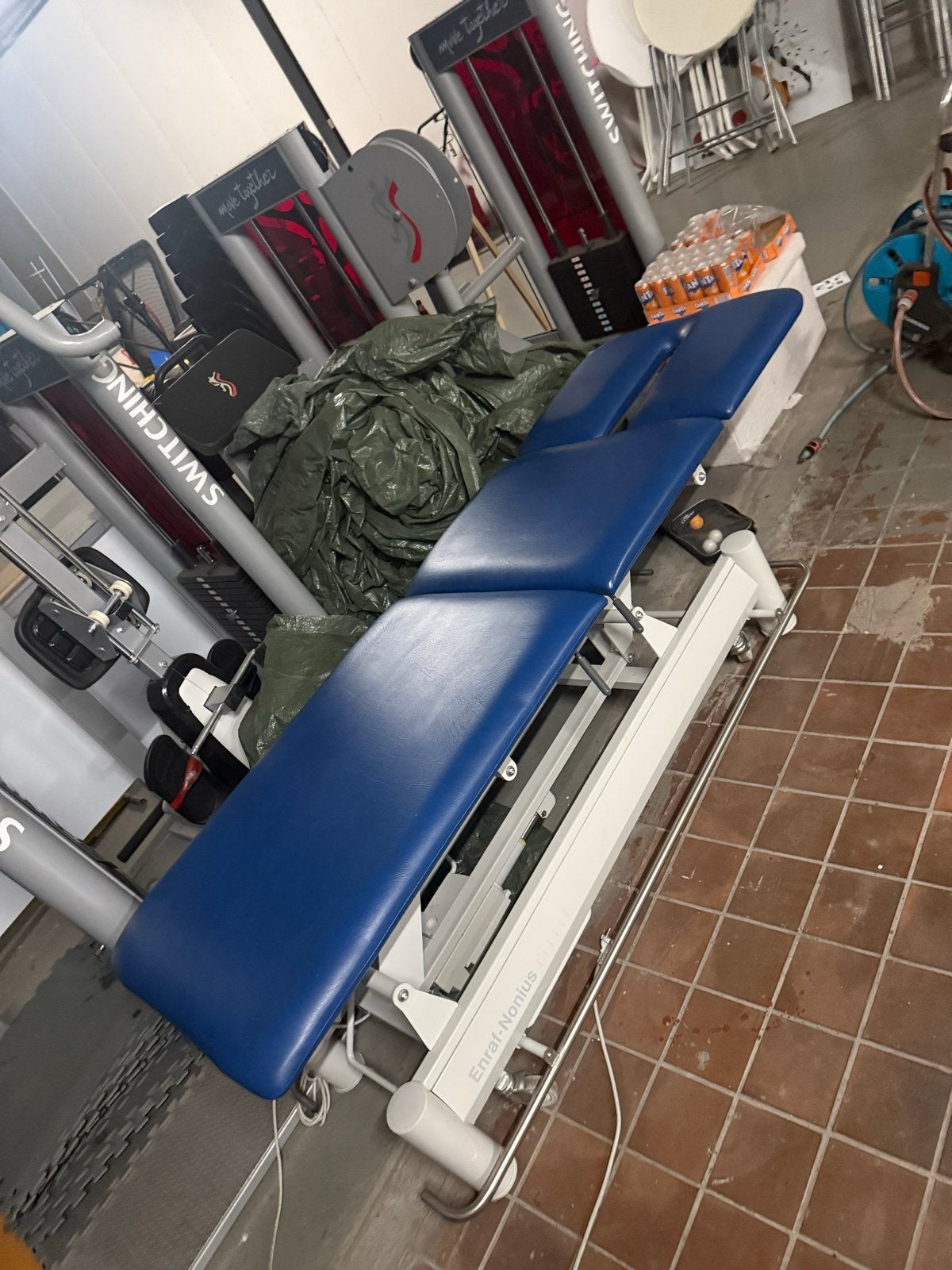 GRATIS Elektrische Massagetafel Enraf-Nonius, Ophalen, Gebruikt, Massagetafel
