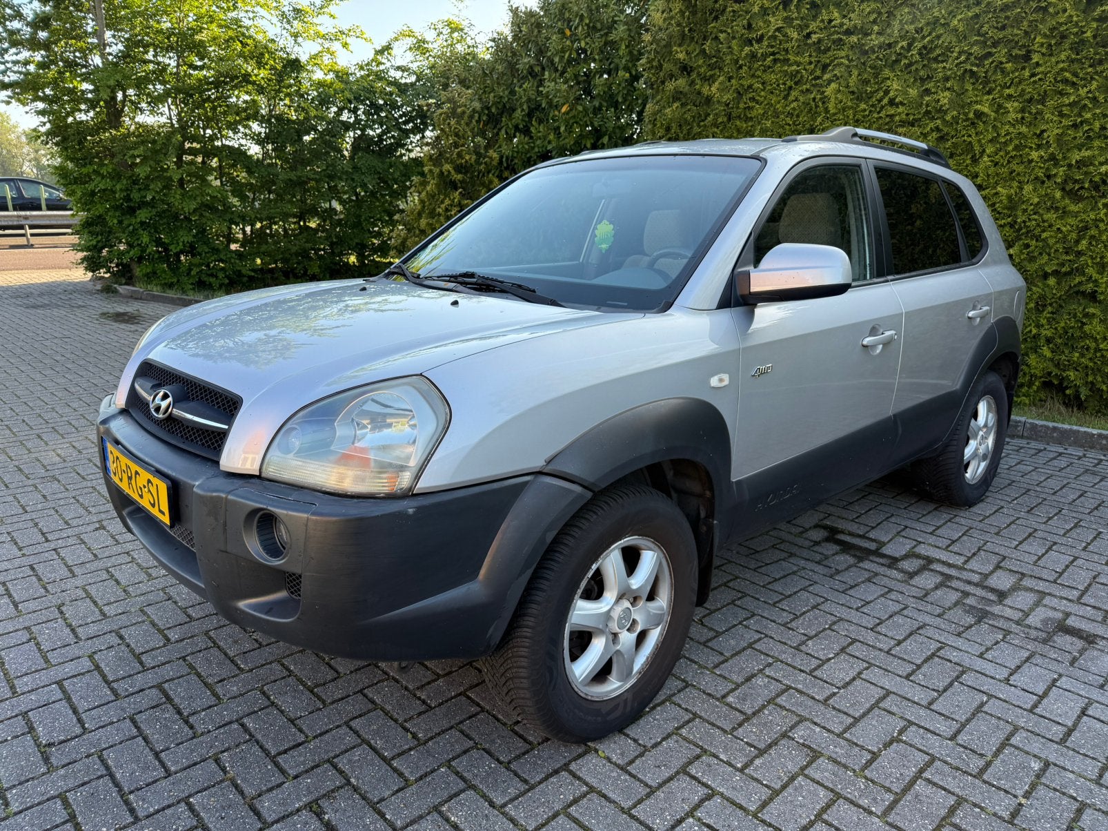 Hyundai Tucson 2.0 I 4WD 2005 Grijs, Auto's, Hyundai, USB, Stof, 4 cilinders, Handgeschakeld