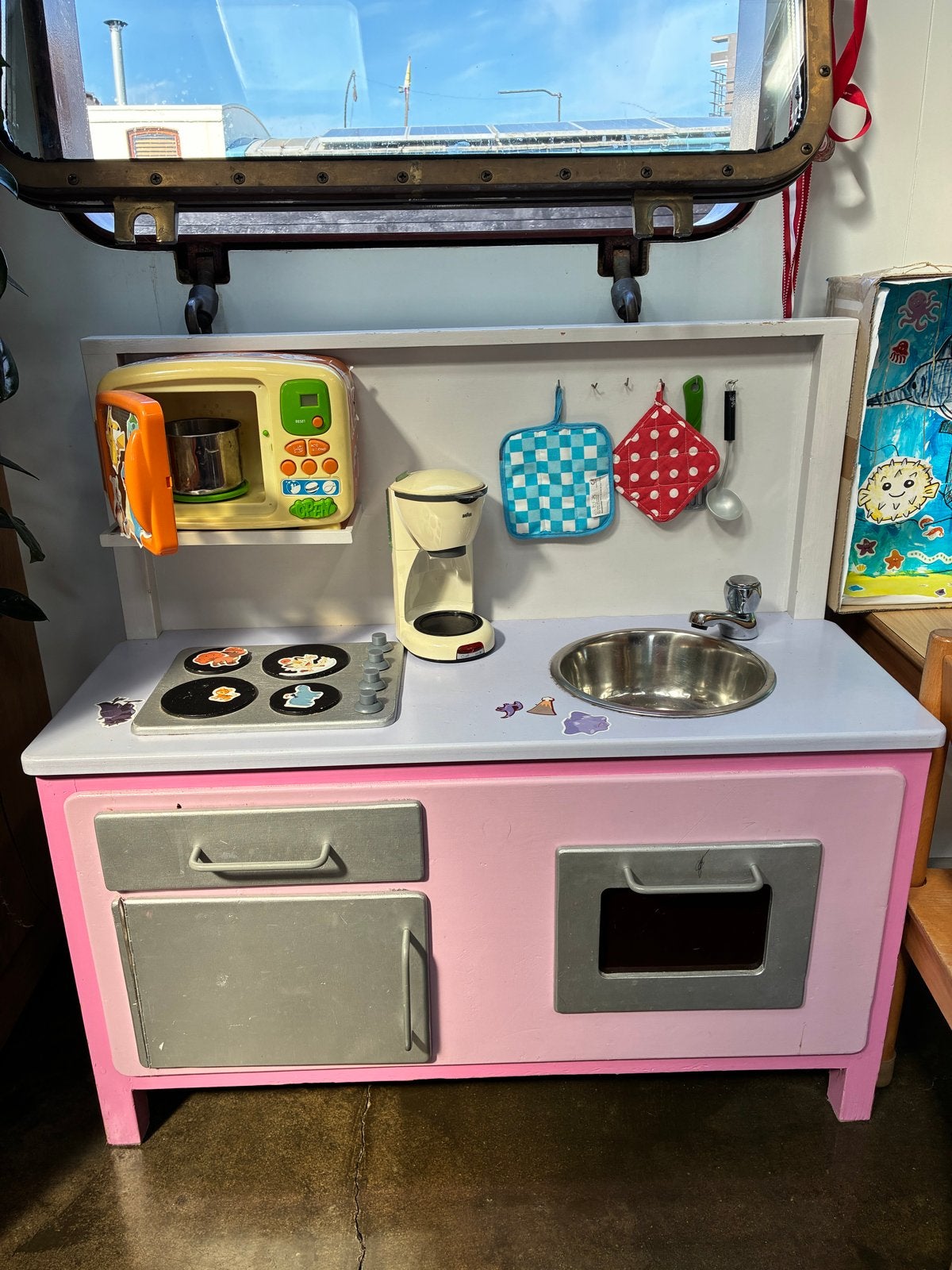 speelkeuken met inhoud, Kinderen en Baby's, Speelgoed | Speelkeukens, Ophalen, Gebruikt, Overige materialen, Speelkeuken