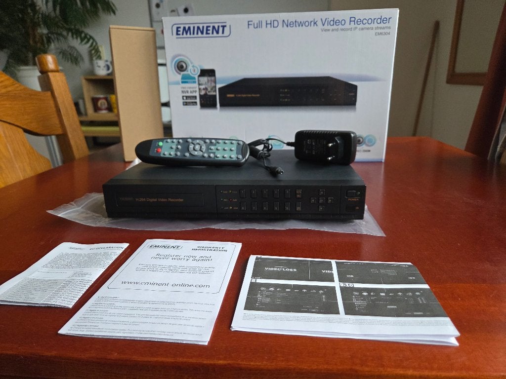 Eminent Surveillance Network Video Recorder EM6304 NVR ZGAN, Ophalen, Zo goed als nieuw, Buitencamera