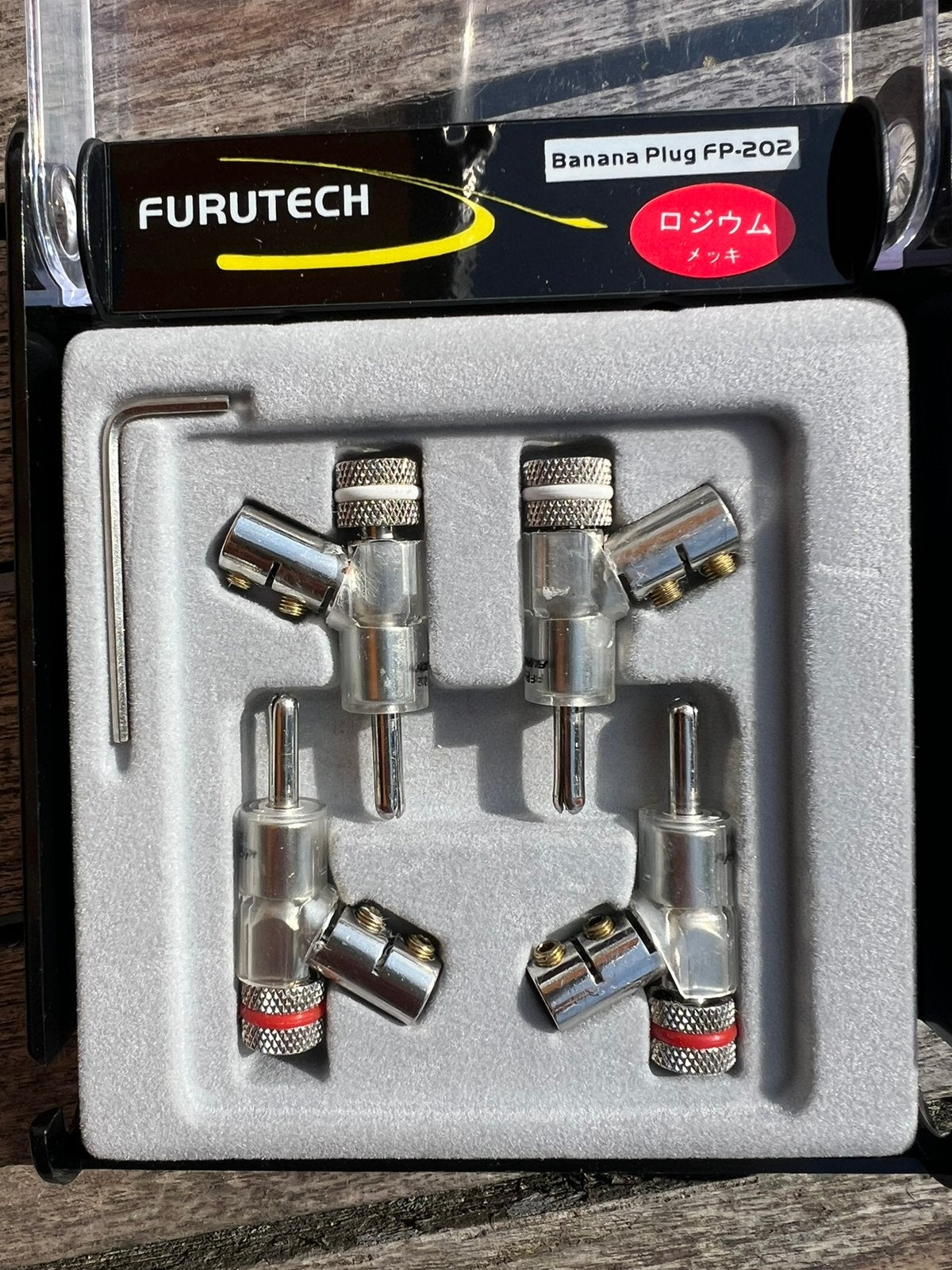 Furutech rhodium fp-202 banana stekkers pluggen met klem, Audio, Tv en Foto, Audiokabels en Televisiekabels, Ophalen of Verzenden