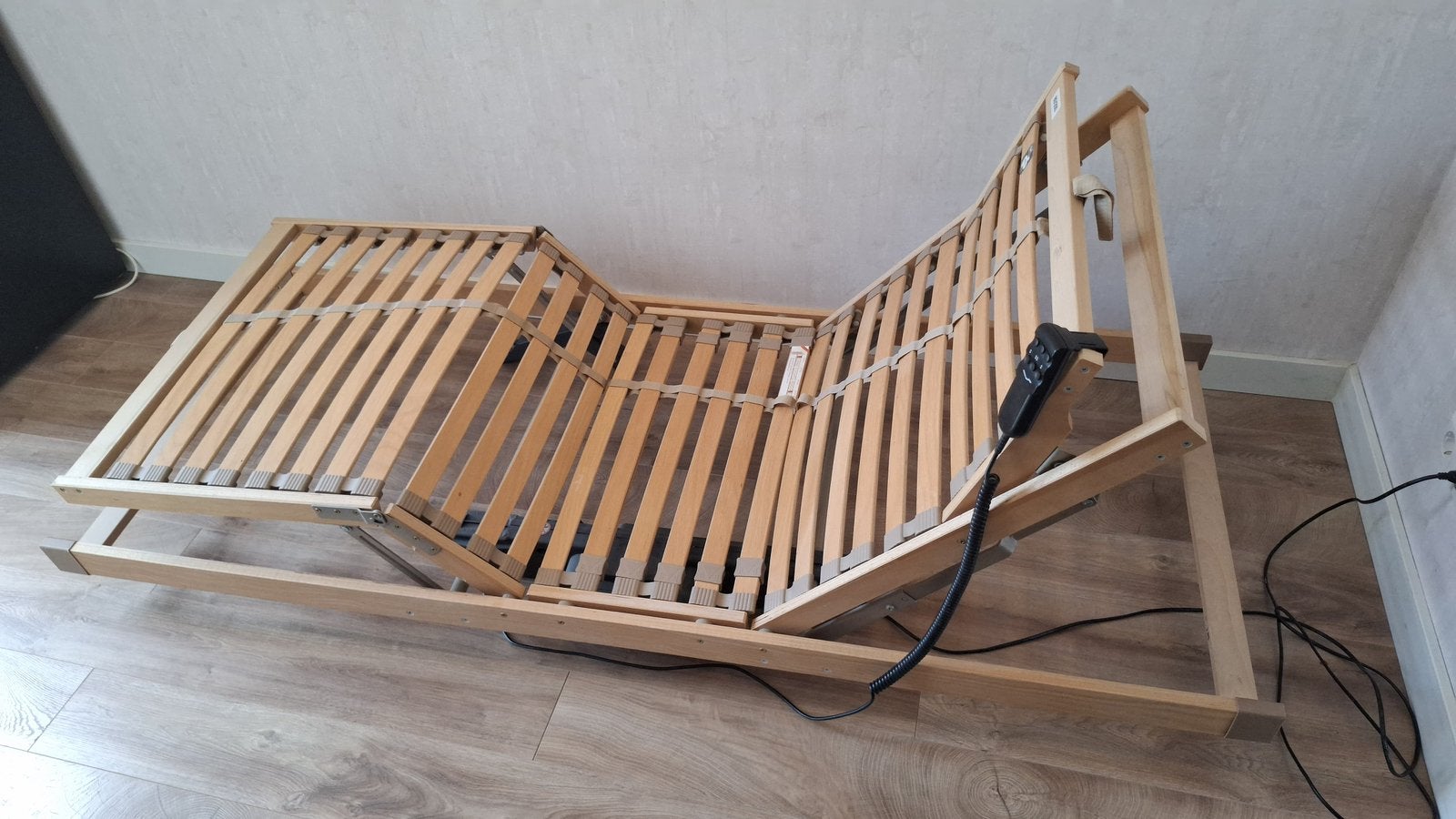Elektrische lattenbodem (200x80), Huis en Inrichting, Slaapkamer | Matrassen en Bedbodems, Ophalen, Eenpersoons, Zo goed als nieuw