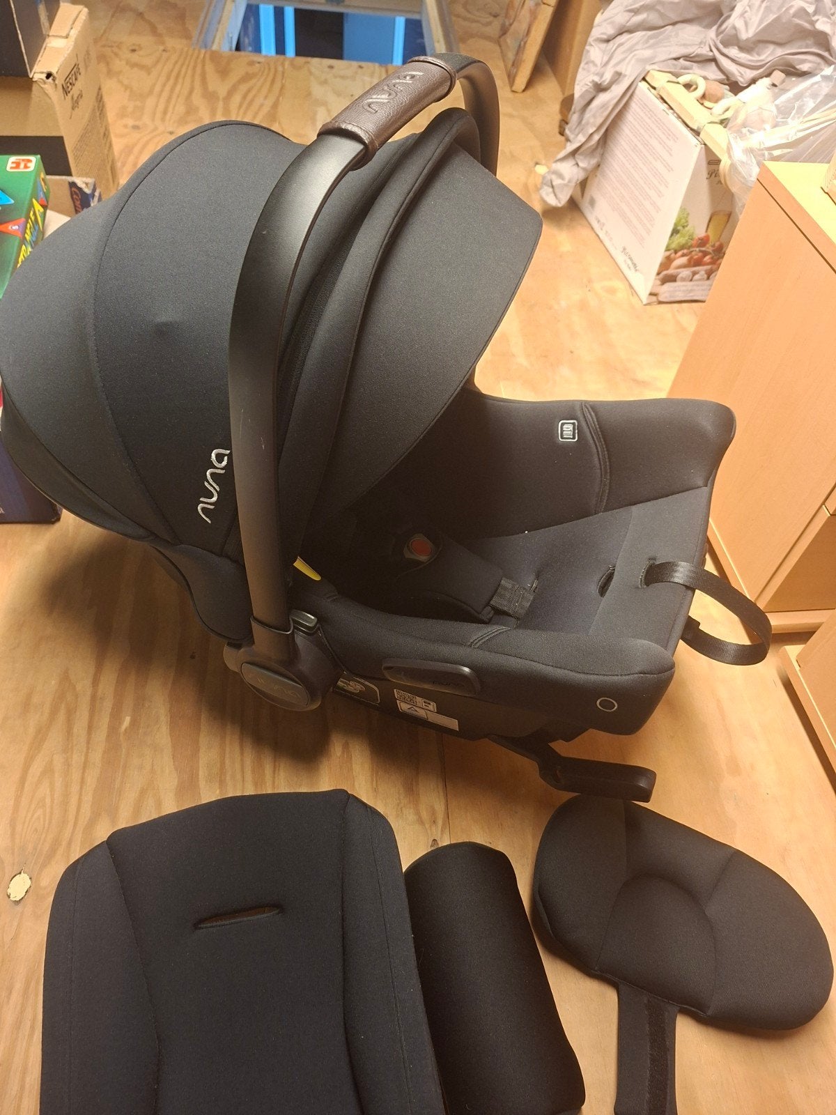 Autostoel Nuna Pipa Urbn Caviar Chocolate, Zo goed als nieuw, Isofix, 0 t/m 13 kg, Ophalen