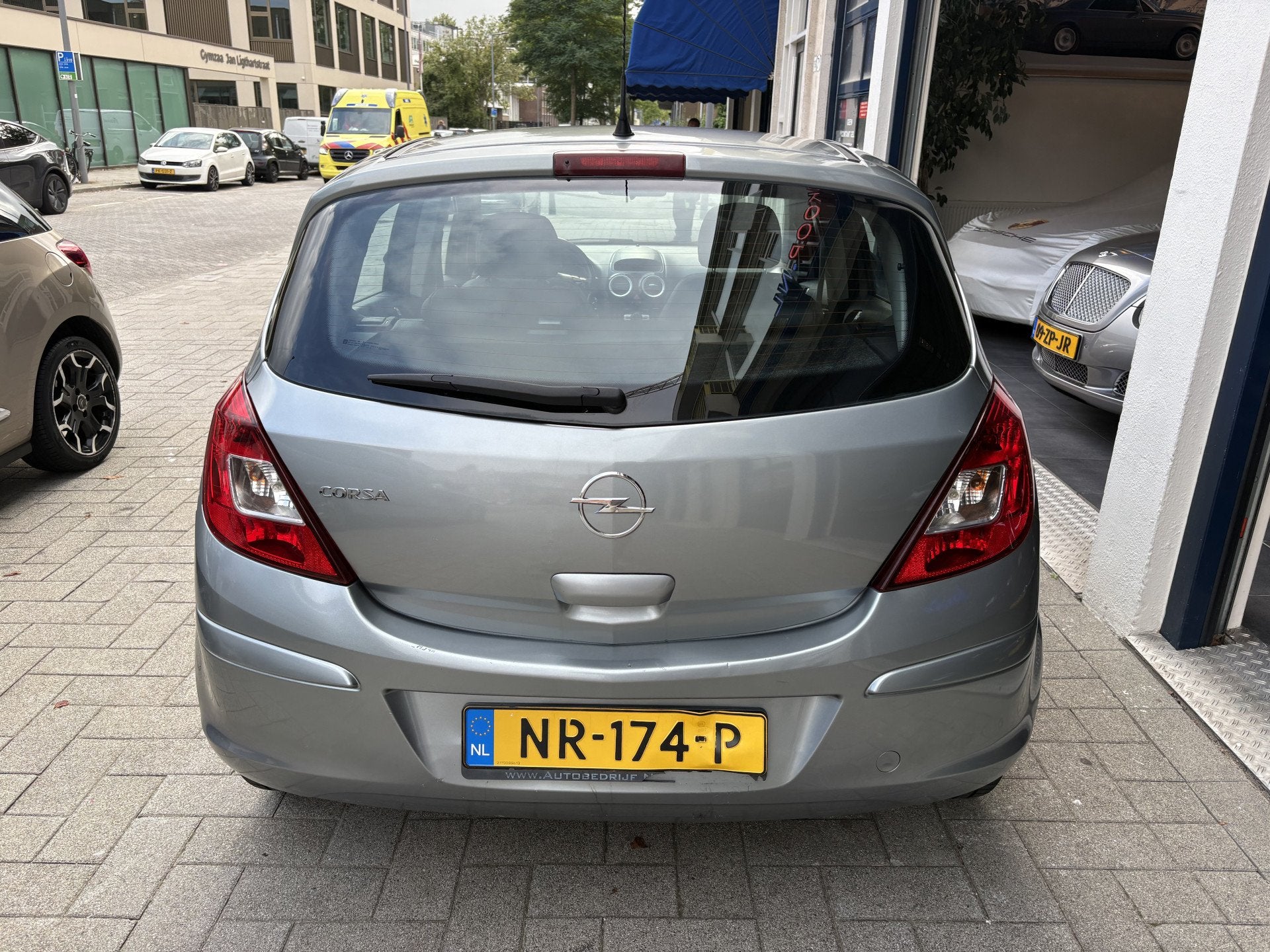 Opel Corsa 1.4-16V 5-DEURS/AIRCO/L.M VELGEN (bj 2010), Voorwielaandrijving, Euro 5, 1063 kg, Gebruikt