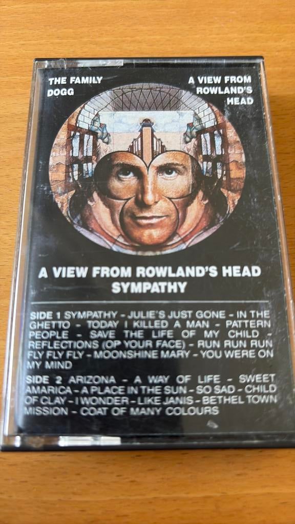 The family dogg muziek cassette a view from Roland’s head, Cd's en Dvd's, Cassettebandjes, Gebruikt, Ducoso, 1 bandje, Ophalen of Verzenden