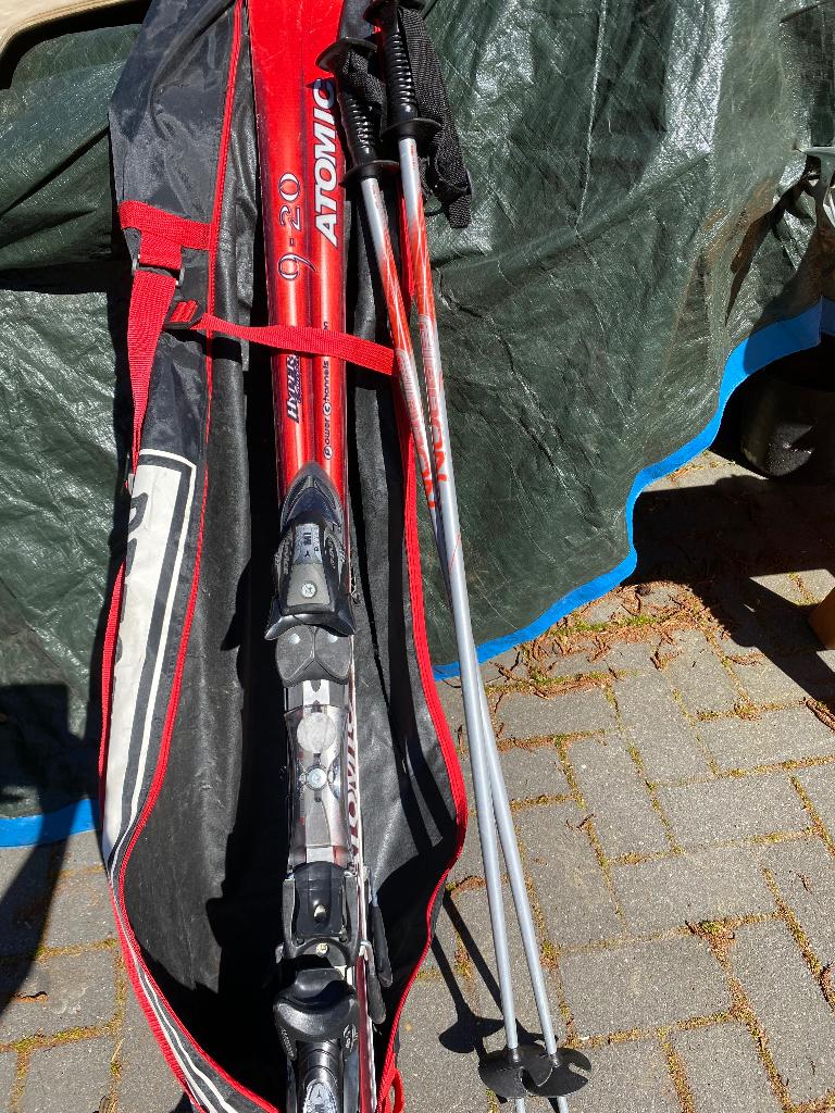 Atomic carve ski's met stokken, Ophalen, 160 tot 180 cm, Gebruikt, Carve