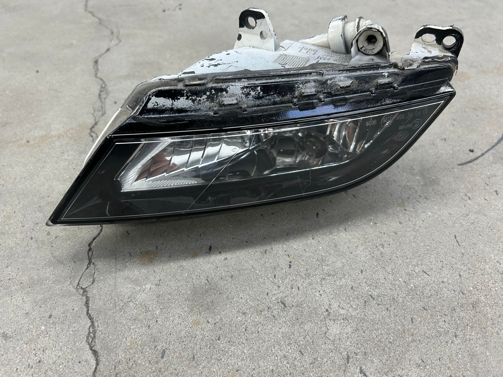 Originele mistlamp 6J9941702A (OEM) - Goede staat, Auto-onderdelen, Verlichting, Ophalen of Verzenden, Gebruikt, Seat