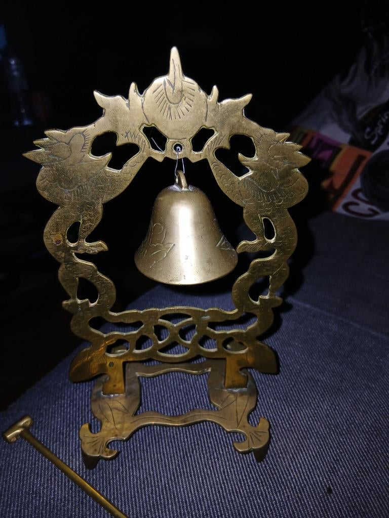 Chinese tafelbel van massief koper, met slagpin, Antiek en Kunst, Antiek | Koper en Brons, Ophalen of Verzenden