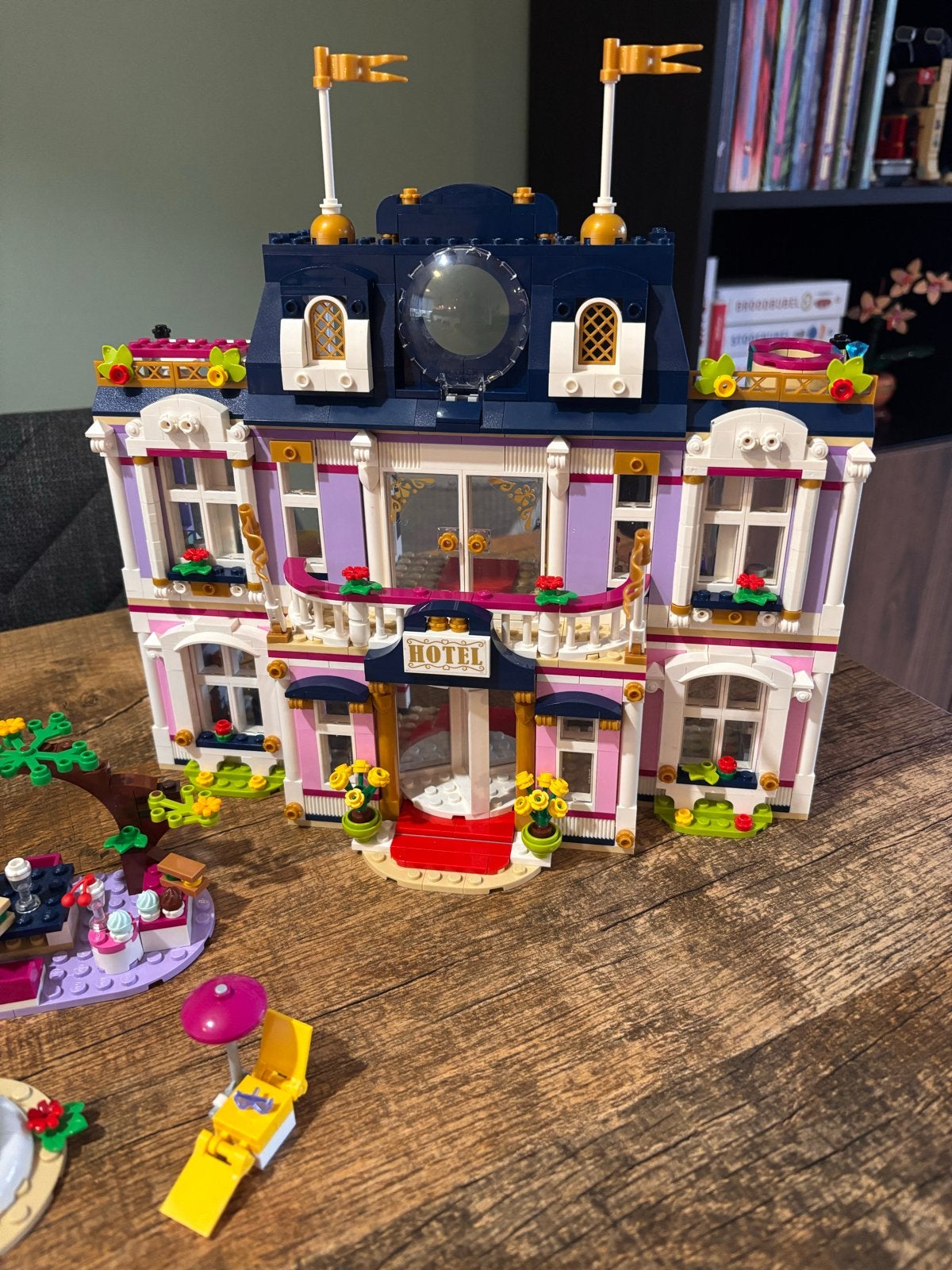 Lego Friends 41684 Heartlake City Grand Hotel Compleet, Gebruikt, Lego, Friends, Ophalen of Verzenden