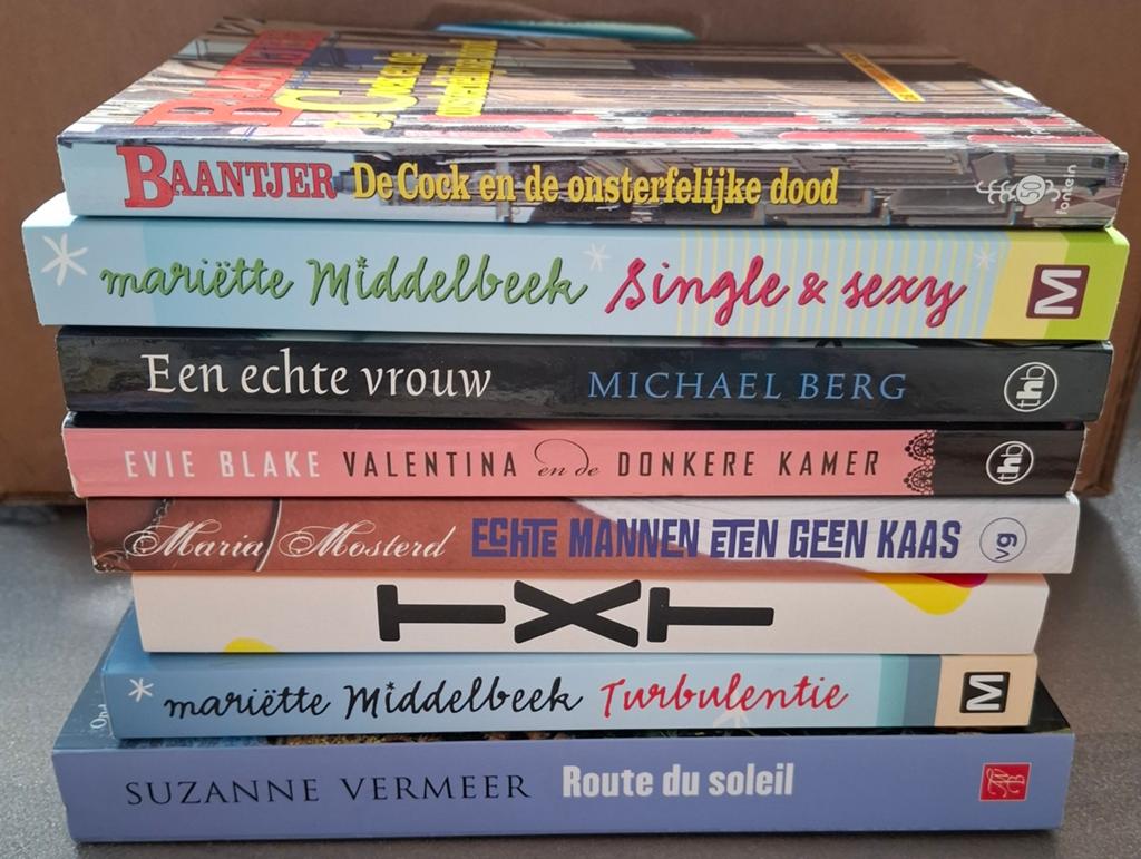 Boekenpakket 8 boeken, Boeken, Ophalen of Verzenden, Gelezen, A.C. Baantjer, Mariëtte Middelbeek, Michael Berg e.a., Nederland