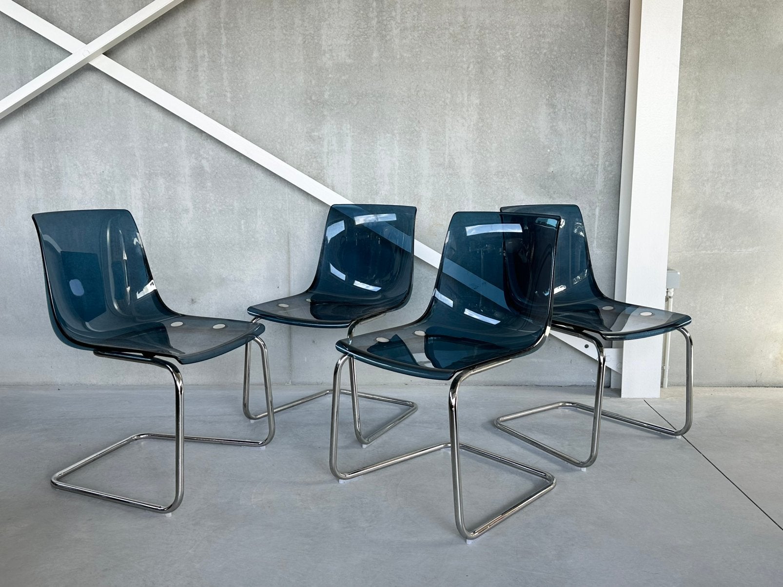 “Tobias” design eetkamerstoelen door Carl Öjerstam, Huis en Inrichting, Stoelen, Ophalen, Zo goed als nieuw, Bruin