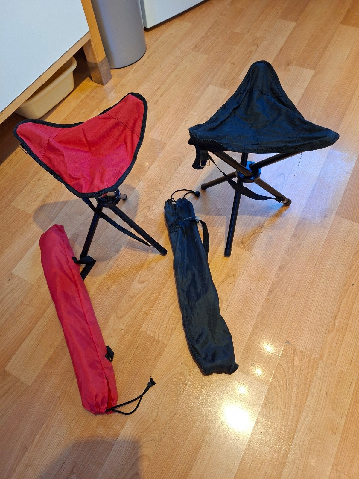 2x Opvouwbare Campingkrukjes met Draagtas, Ophalen, Gebruikt, Campingstoel
