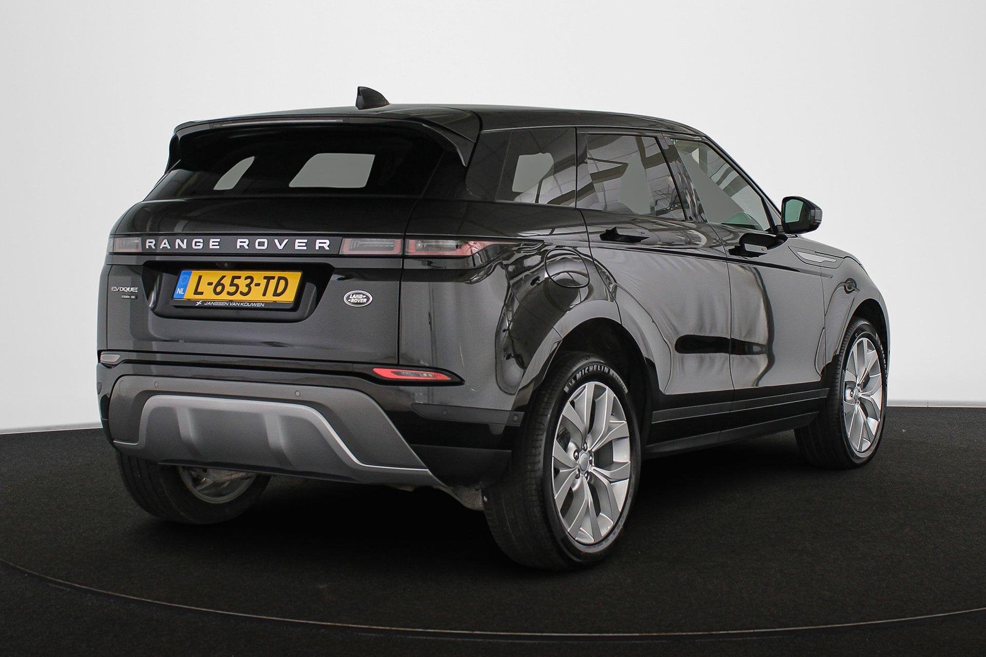 Land Rover Range Rover Evoque 1.5 P300e AWD SE Leder Memory, Automaat, 309 pk, 15 kWh, Zwart