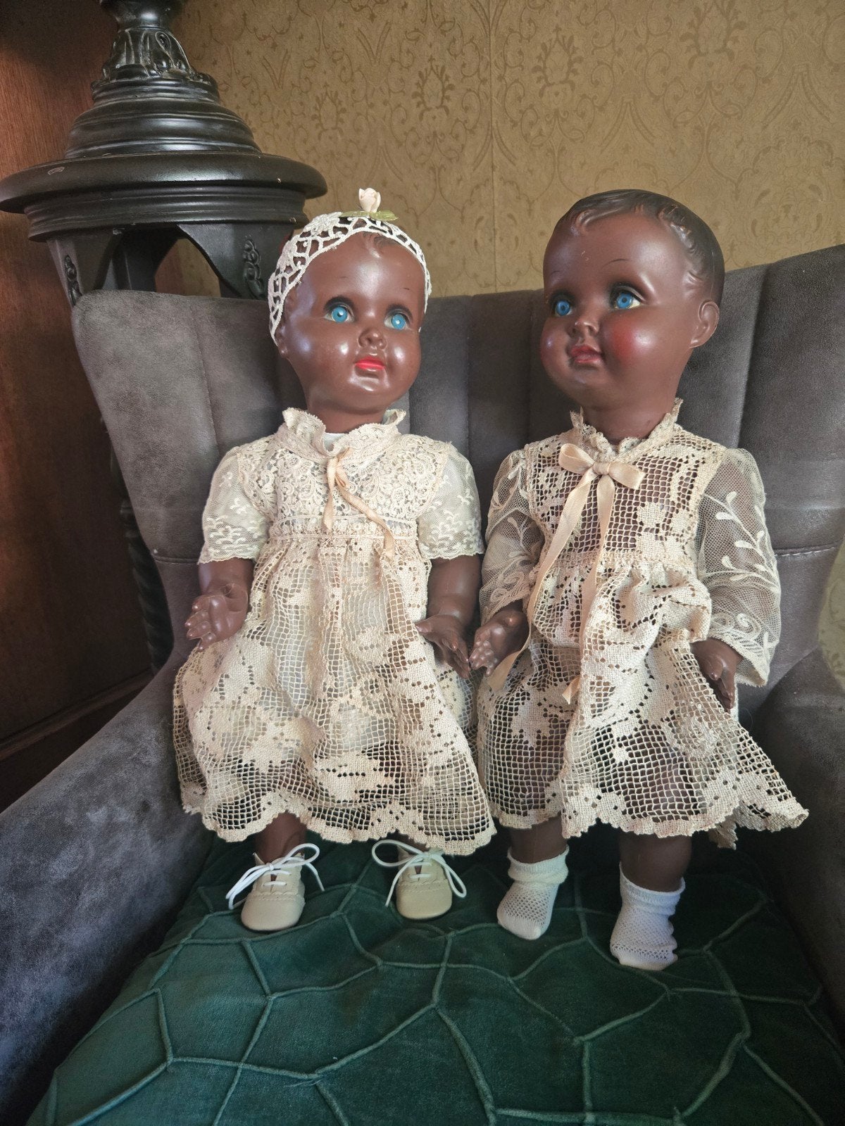 Tweeling donkere poppen 45 cm - samen of apart, Verzamelen, Ophalen of Verzenden, Pop