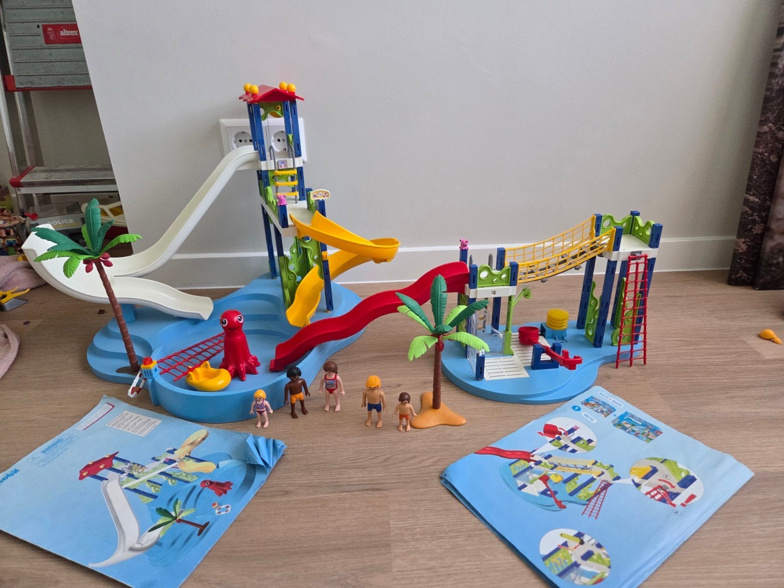 Playmobil zwembad/ aquapark 6669+ 6670, Kinderen en Baby's, Ophalen of Verzenden, Zo goed als nieuw, Family fun, Complete set