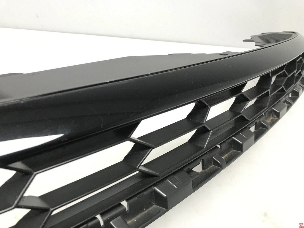 VW Scirocco 2015-2017 R R20 Grille Honingmotief 1K8853653C, Gebruikt, Volkswagen, Volkswagen AG, Berliner Ring 2
38440  Wolfsburg, DE