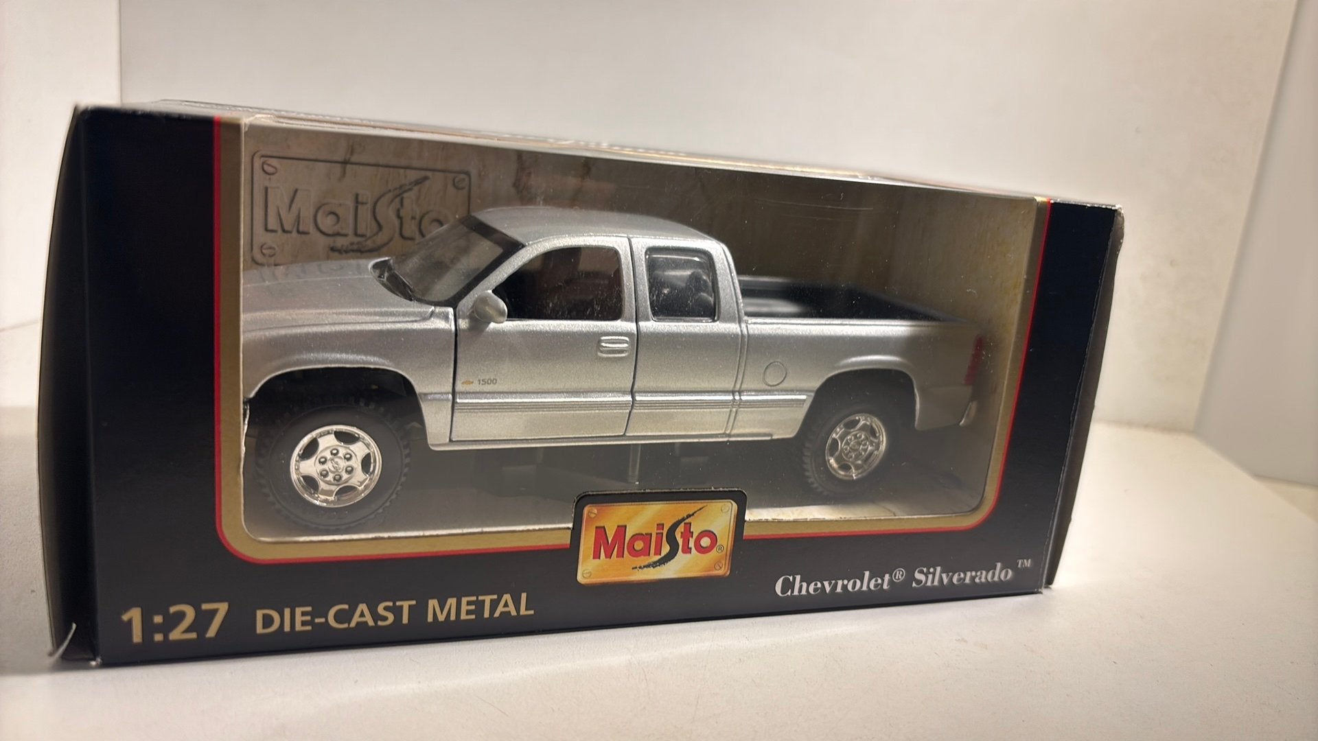Chevrolet silverado maisto 1.27, Maisto, Ophalen of Verzenden, A, A