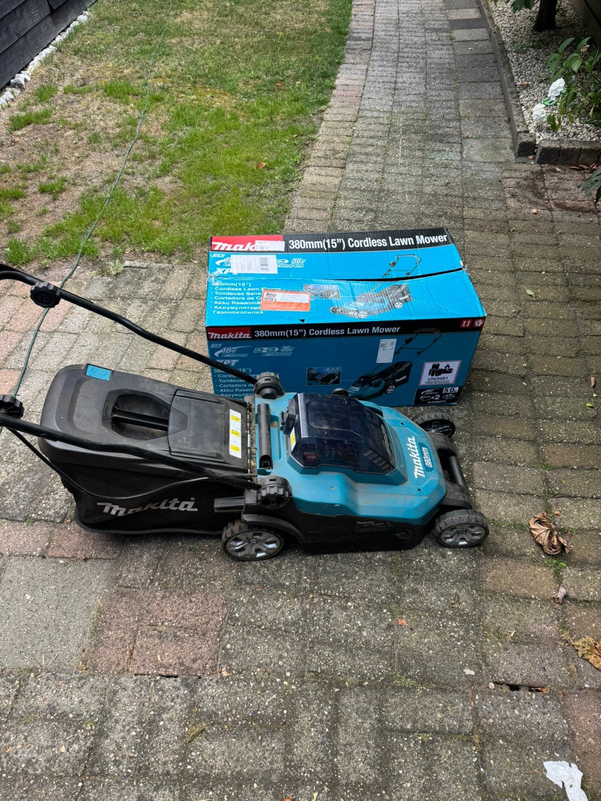 Makita DLM382Z, Tuin en Terras, Ophalen, Zo goed als nieuw