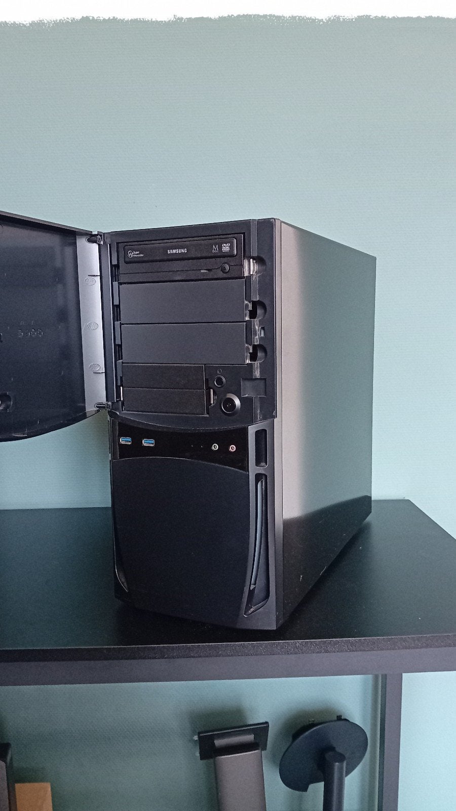 pc plus toetsenbord, muis en koptelefoon., Avontuur en Actie, Gebruikt, 1 speler, Eén computer