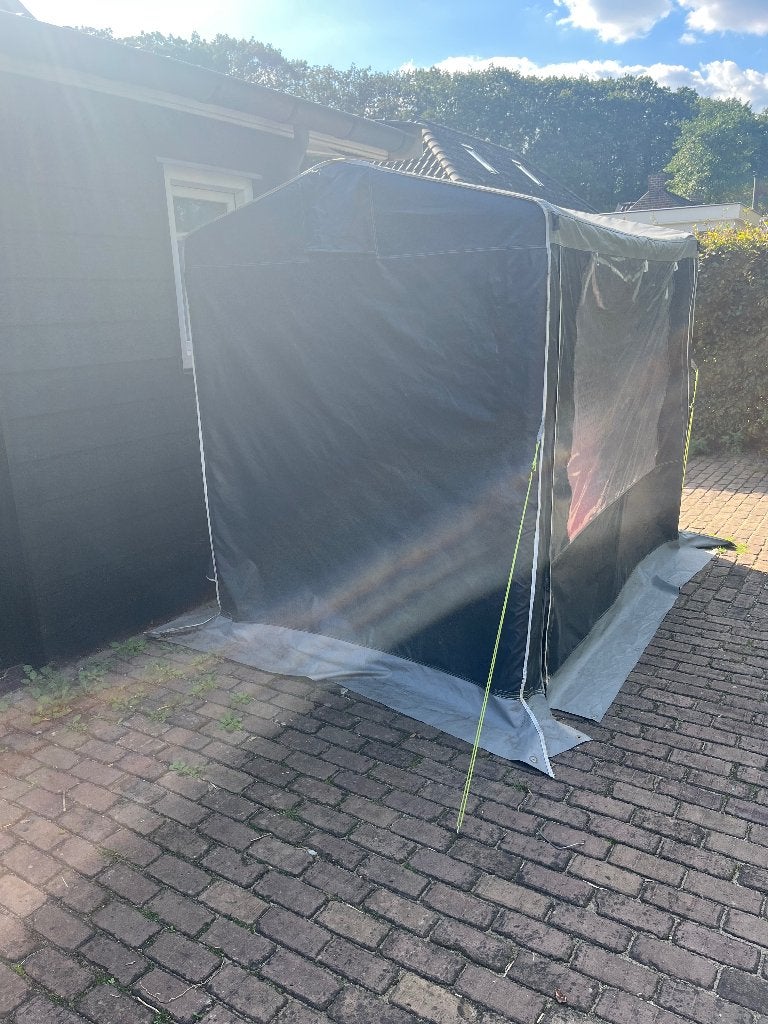 Kampa kwaliteit schuurtent, Ophalen, Gebruikt