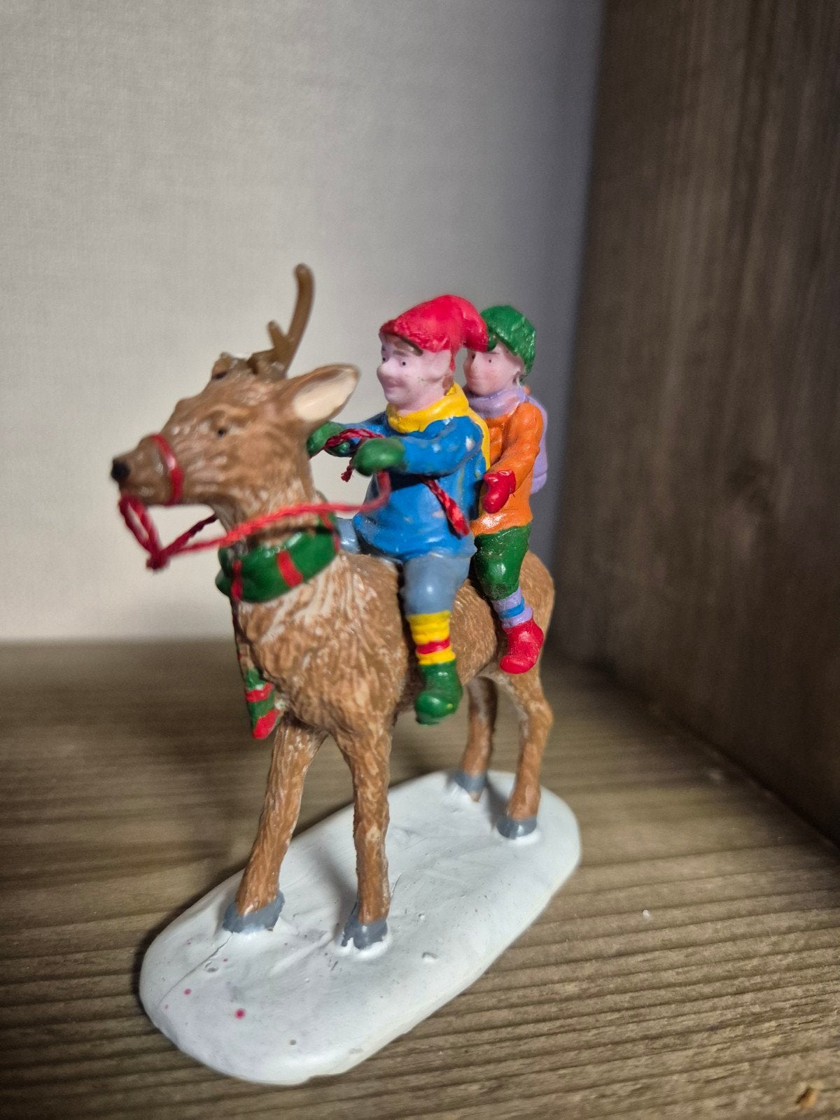 Lemax figuur 21 kerstdorp kersthuisjes, Diversen, Ophalen of Verzenden, Zo goed als nieuw