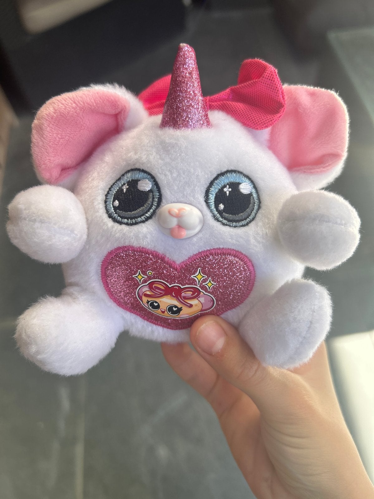 Schattige witte eenhoorn knuffel met roze details, Eenhoorn, Ophalen of Verzenden, Zo goed als nieuw, Klein (minder dan 20 cm)