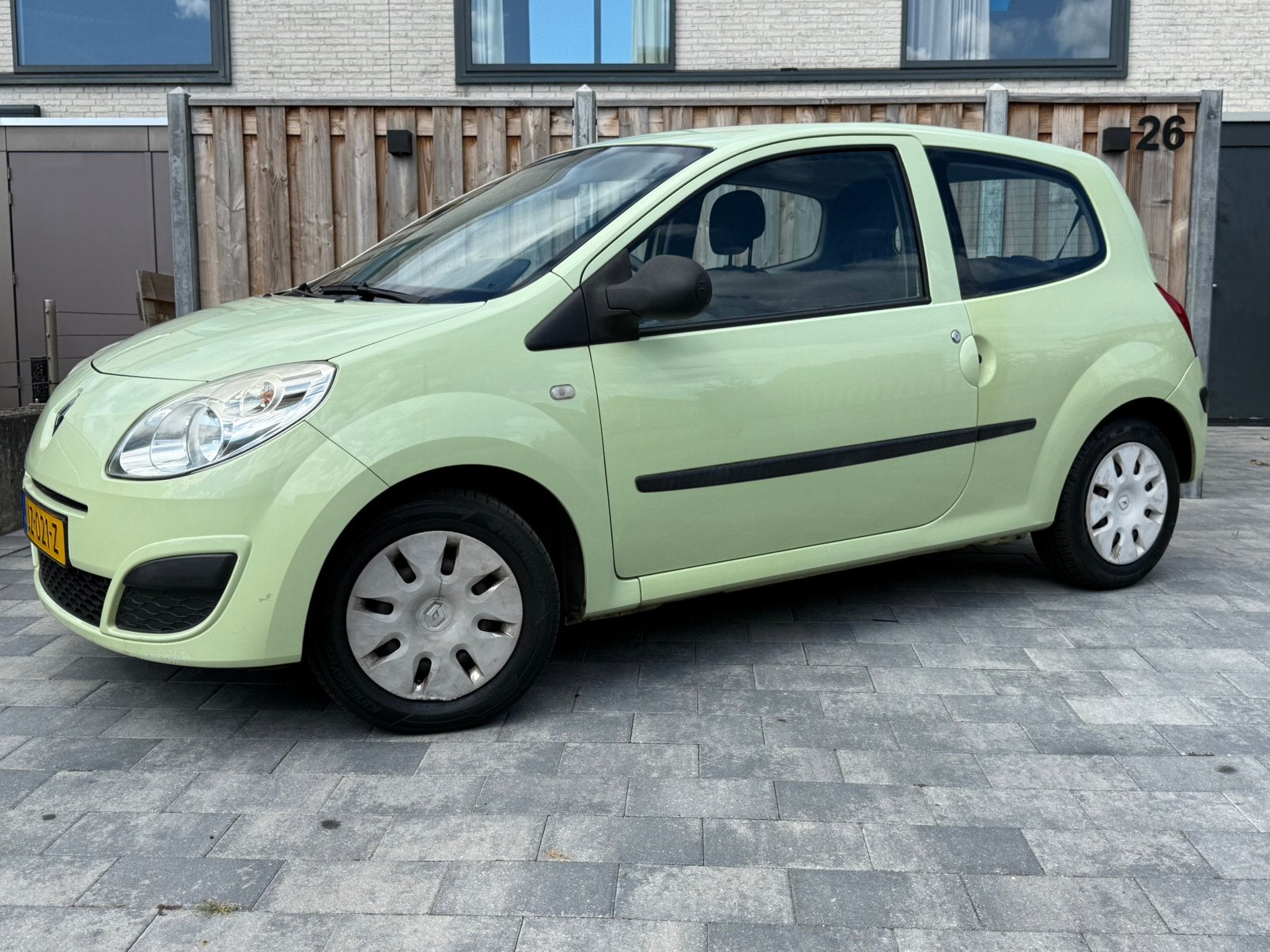 Renault twingo | Nieuwe Apk| zuinig | Lage kilometerstand, Voorwielaandrijving, 919 kg, Zwart, 4 stoelen