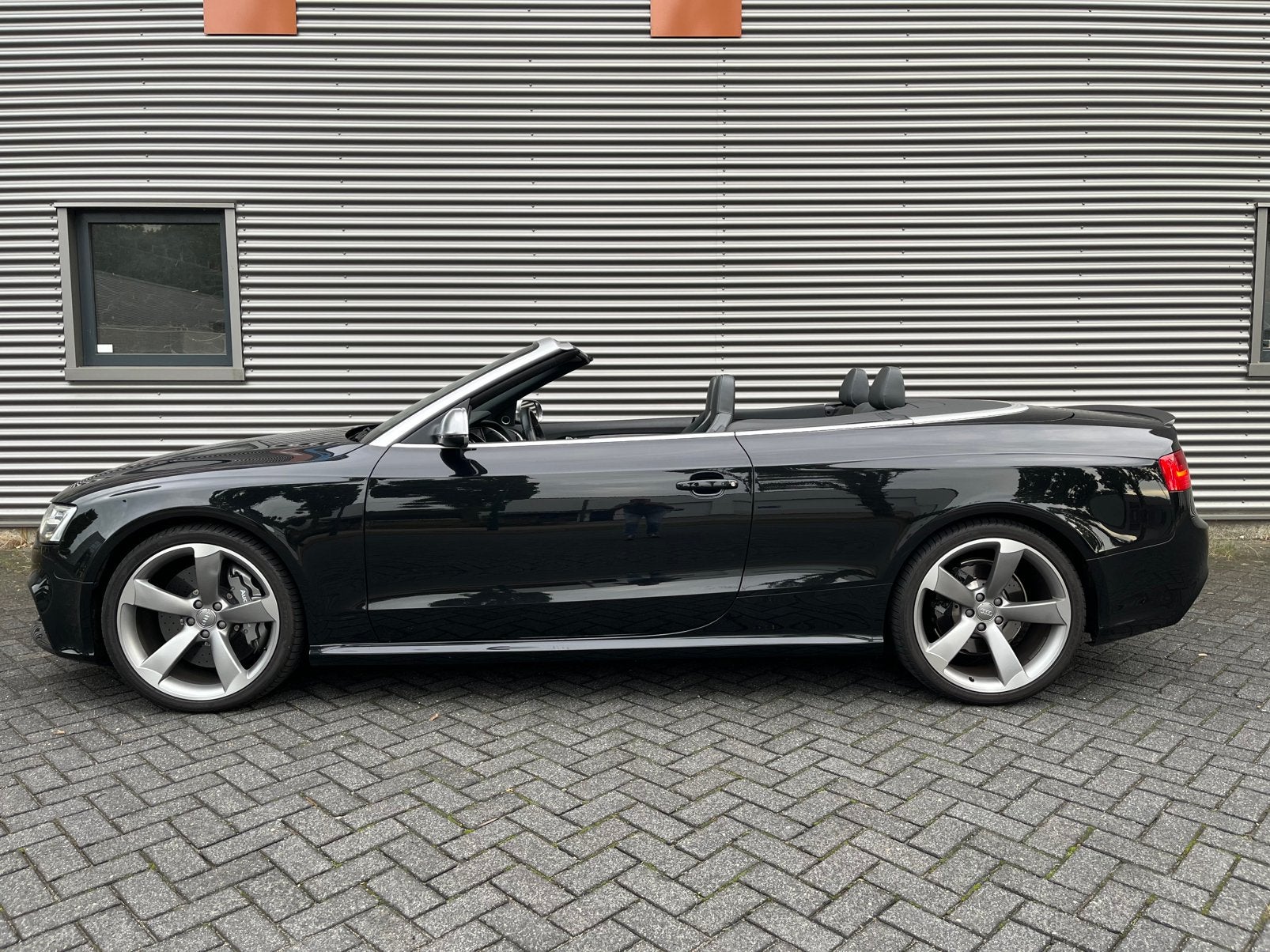Audi RS5 4.2 V8 331KW Cabrio Quattro AUT 2013 Zwart, Automaat, Cabriolet, 4 stoelen, RS5