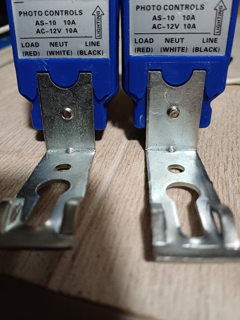 12 volt dag en nacht schakelaar, Ophalen of Verzenden, Zo goed als nieuw