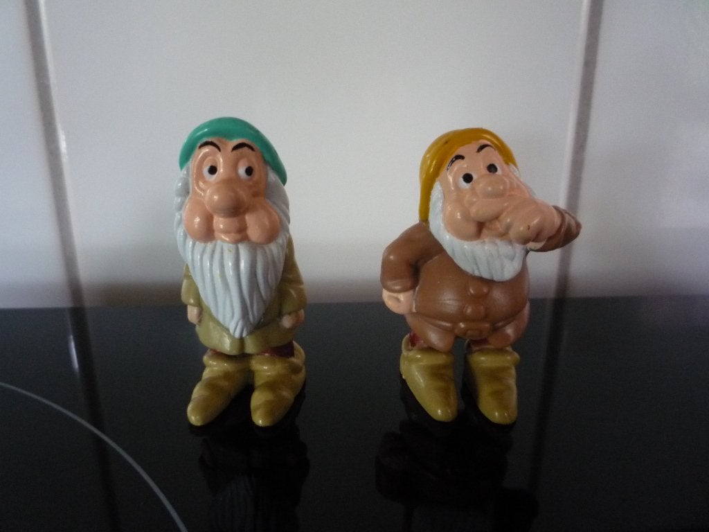 Disney kabouters set van 2, Ophalen of Verzenden, Overige figuren, Gebruikt, Beeldje of Figuurtje