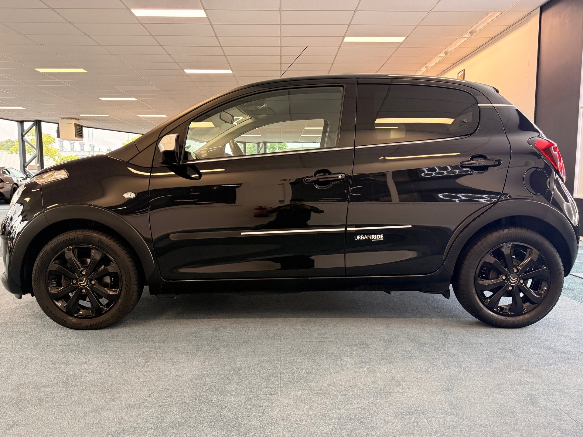Citroen C1 1.0 VTi Urban Ride I CAMERA I NAVI I CarPlay I, Auto's, Stof, Gebruikt, 4 stoelen, C1