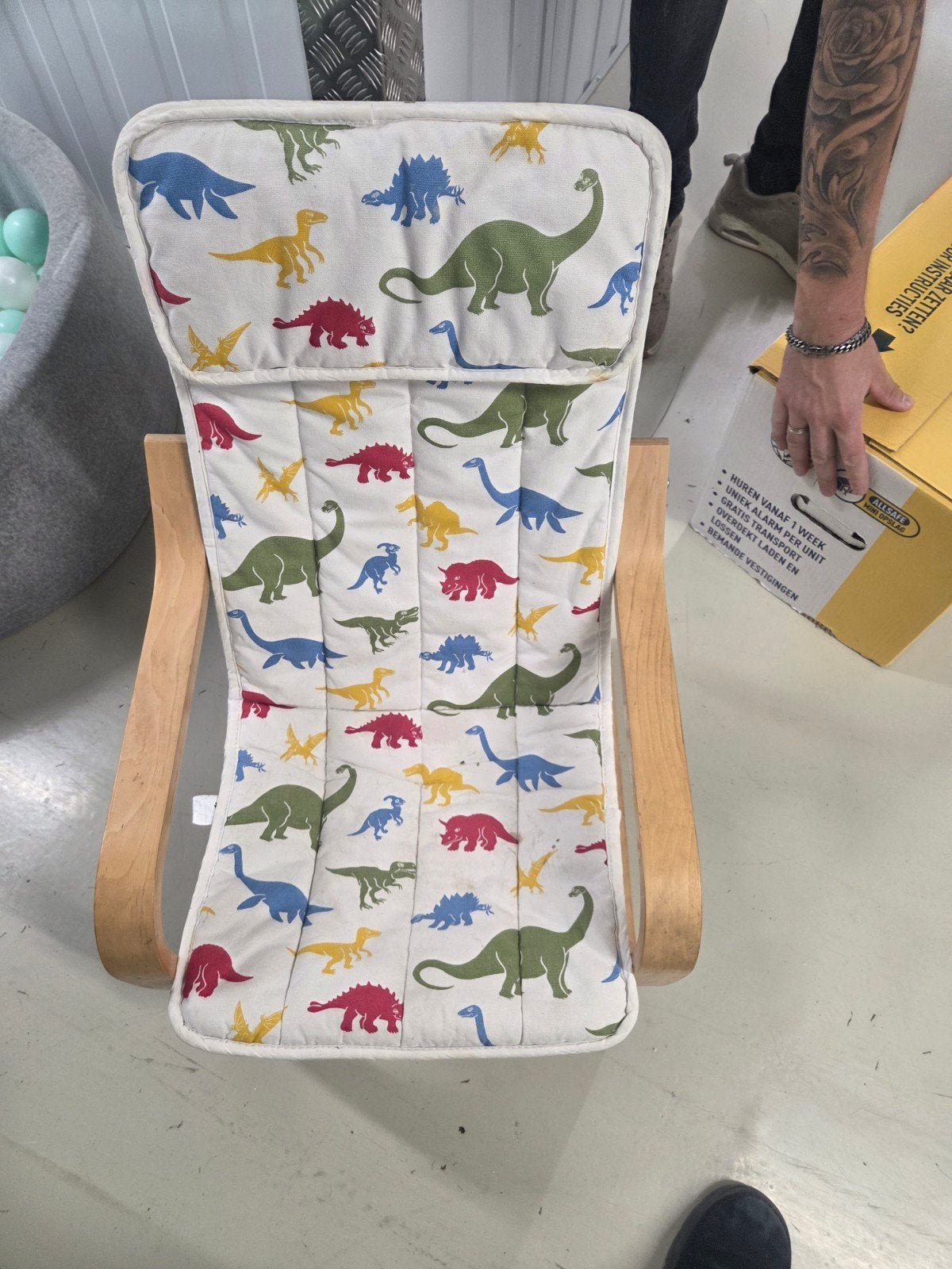 Ikea kinderstoel met wasbaar dinosaurus kussen, Ophalen of Verzenden, Gebruikt, Overige typen