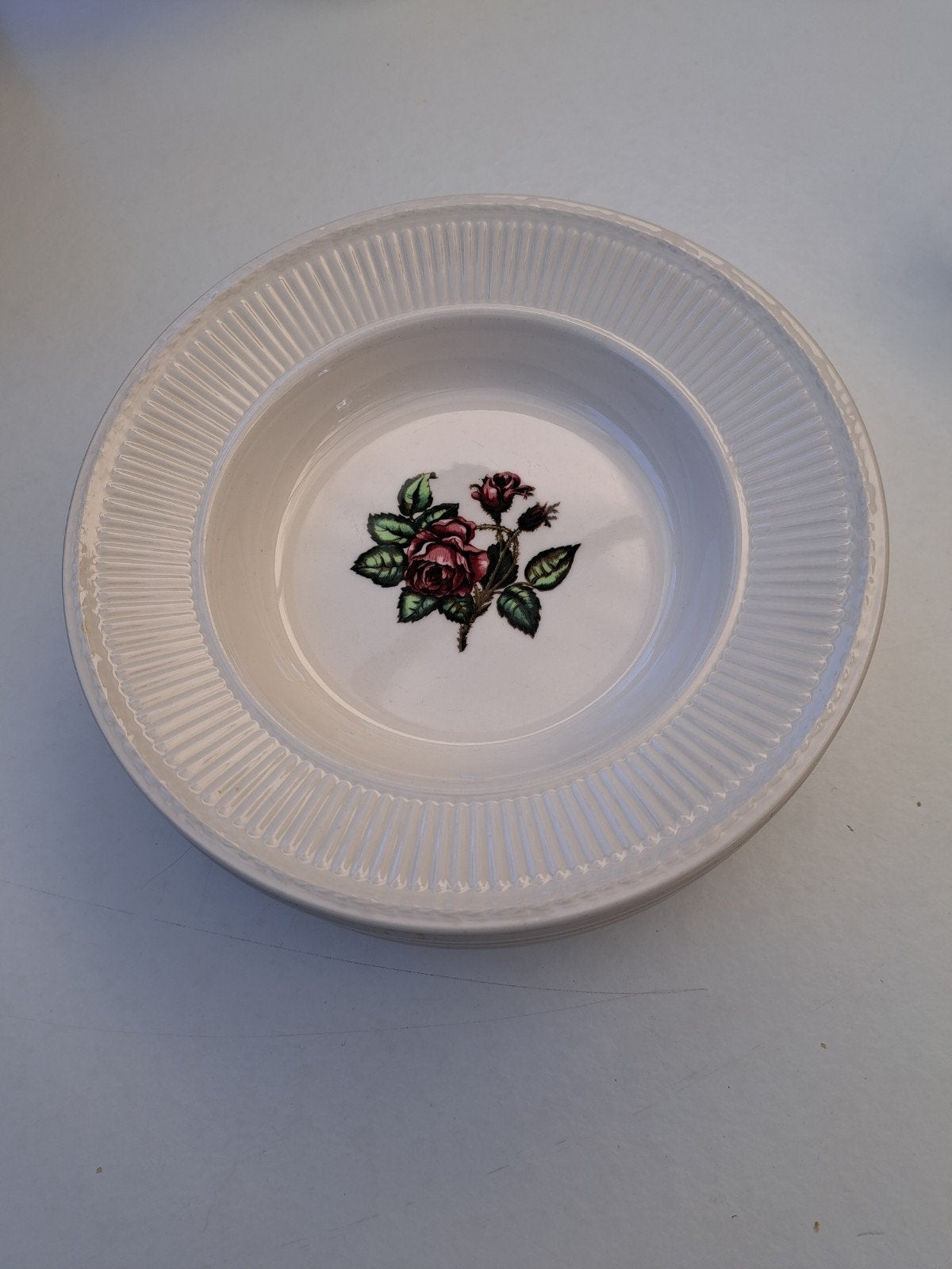 wedgwood  borden., Ophalen of Verzenden, Zo goed als nieuw, Porselein, Bord of Schaal
