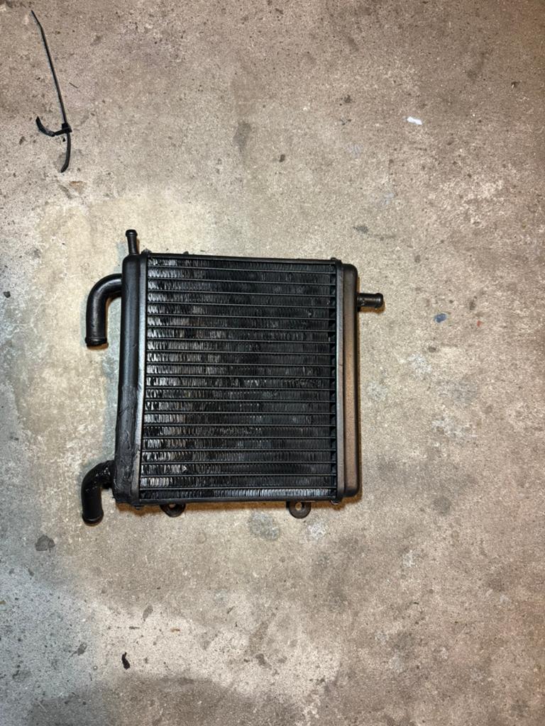 Aerox Radiateur Zwart Lekvrij, Fietsen en Brommers, Brommeronderdelen | Scooters, Ophalen of Verzenden, Gebruikt, Blok, Piaggio